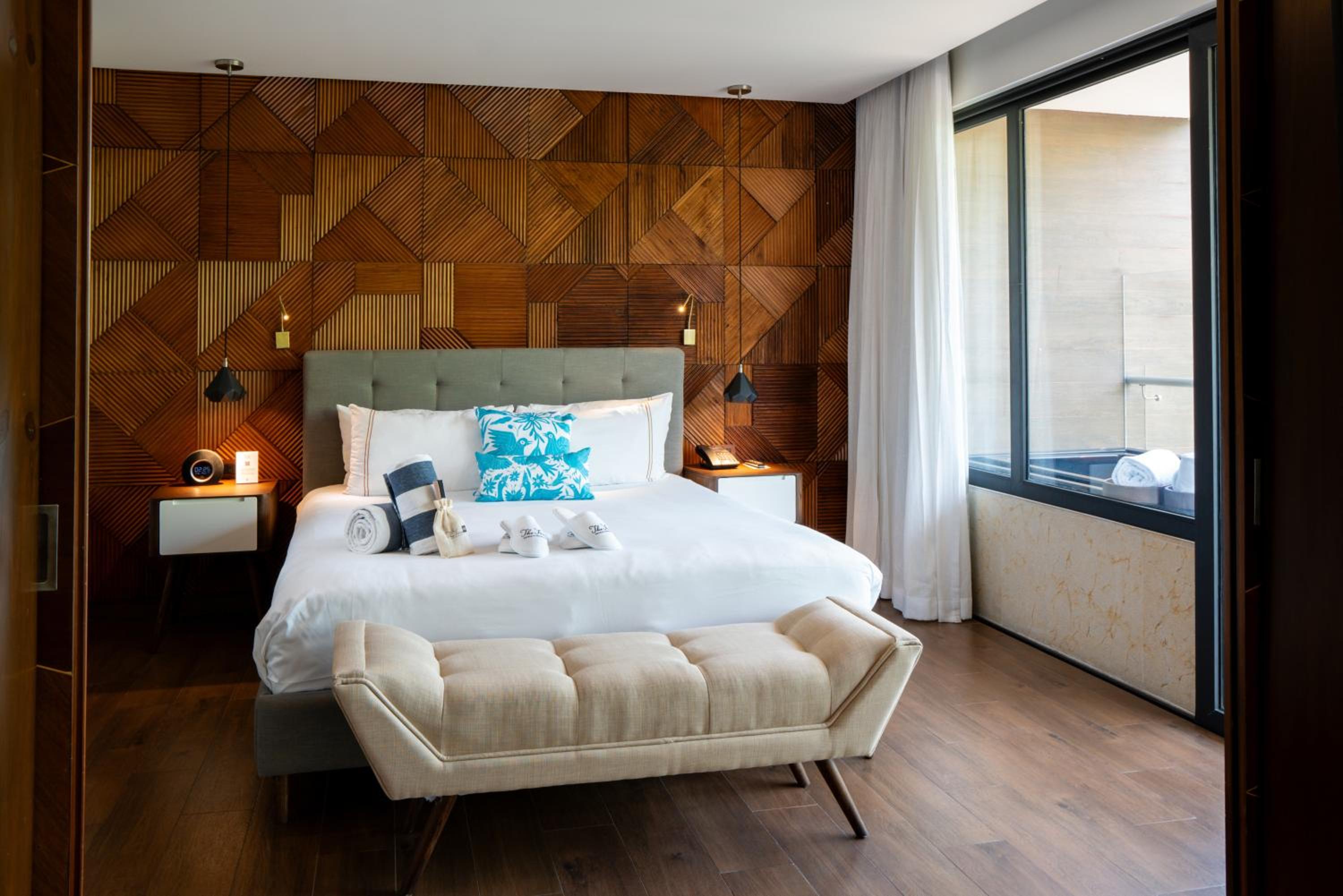 One Bedroom Whirlpool Resort Residence