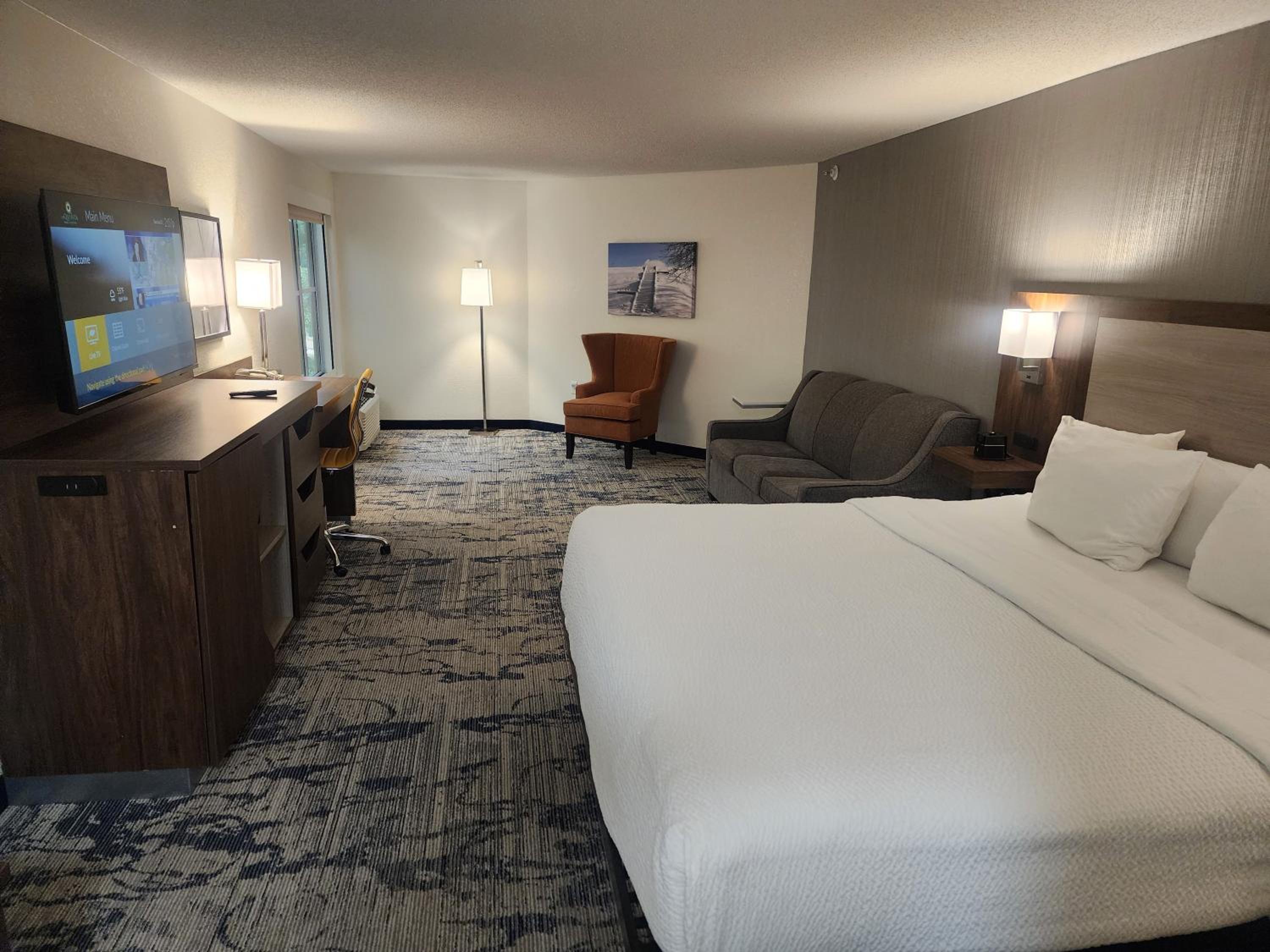 Deluxe King Room