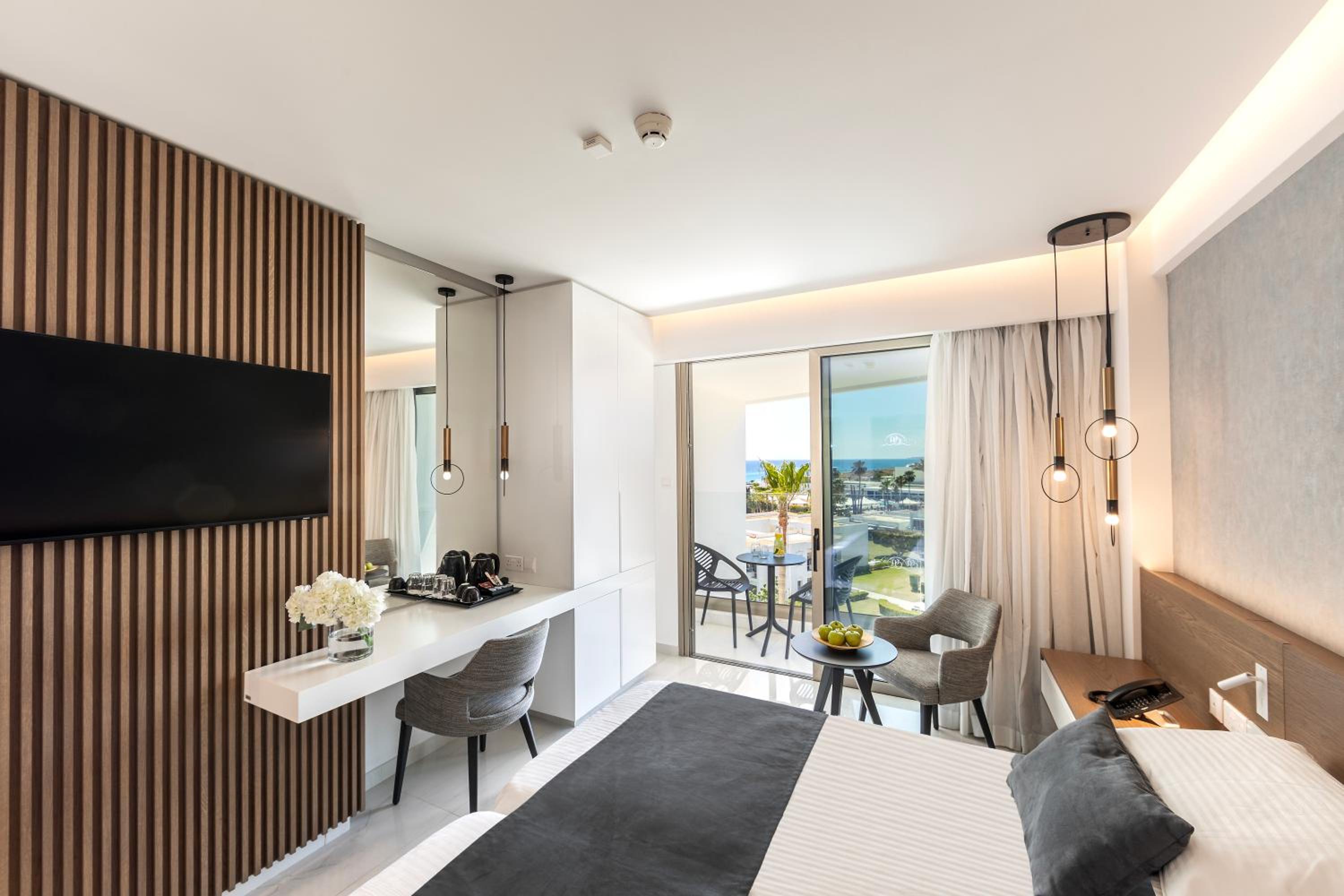 Double or Twin Room with Side Sea View