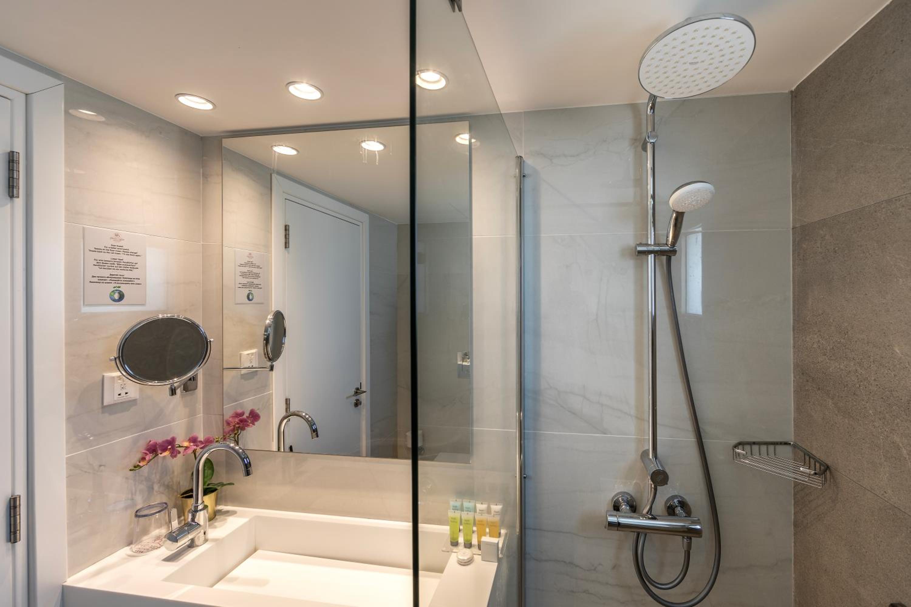 Double or Twin Room with Inland View