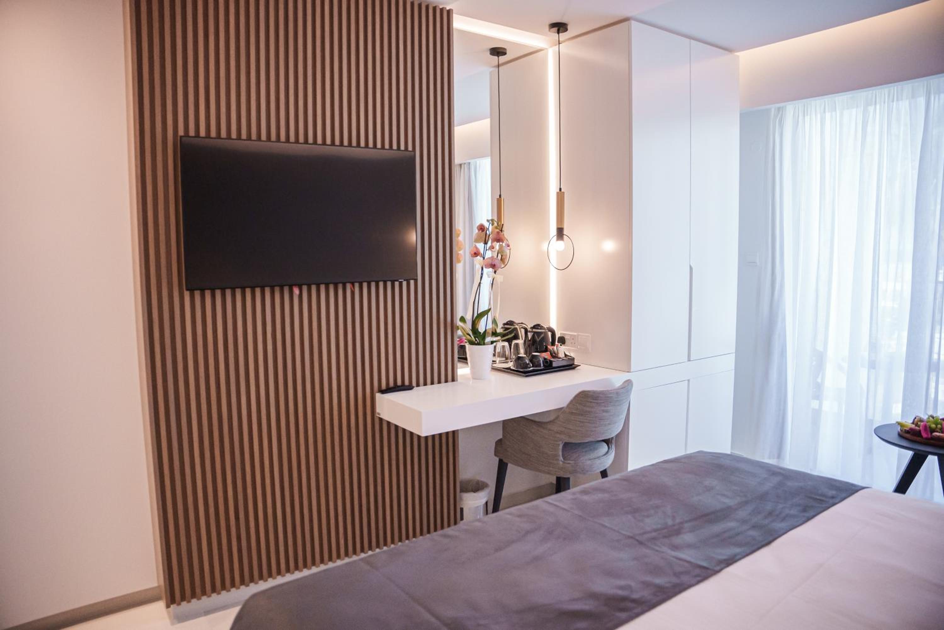 Double or Twin Room with Inland View