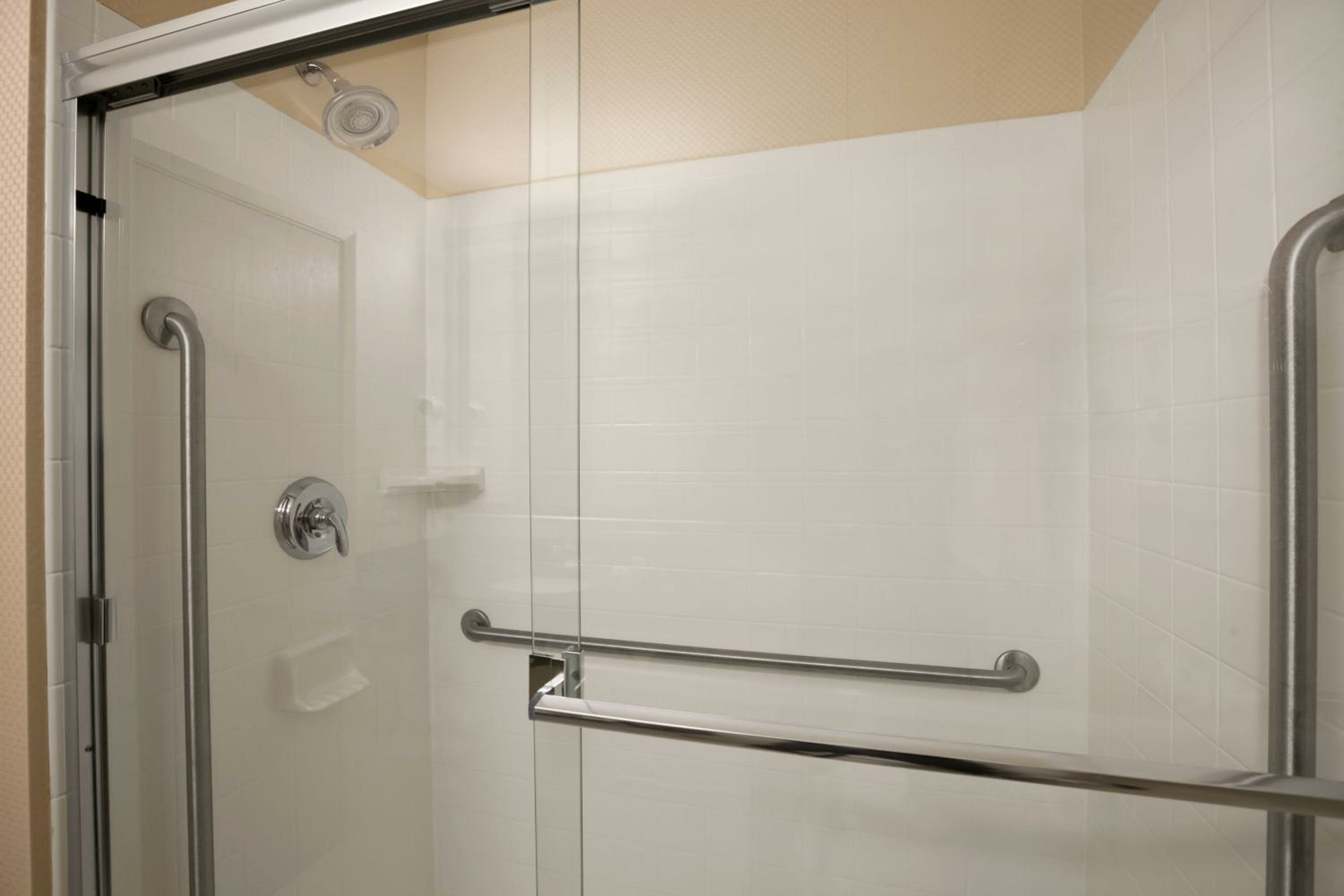 King Room - Disability Access - Non-Smoking