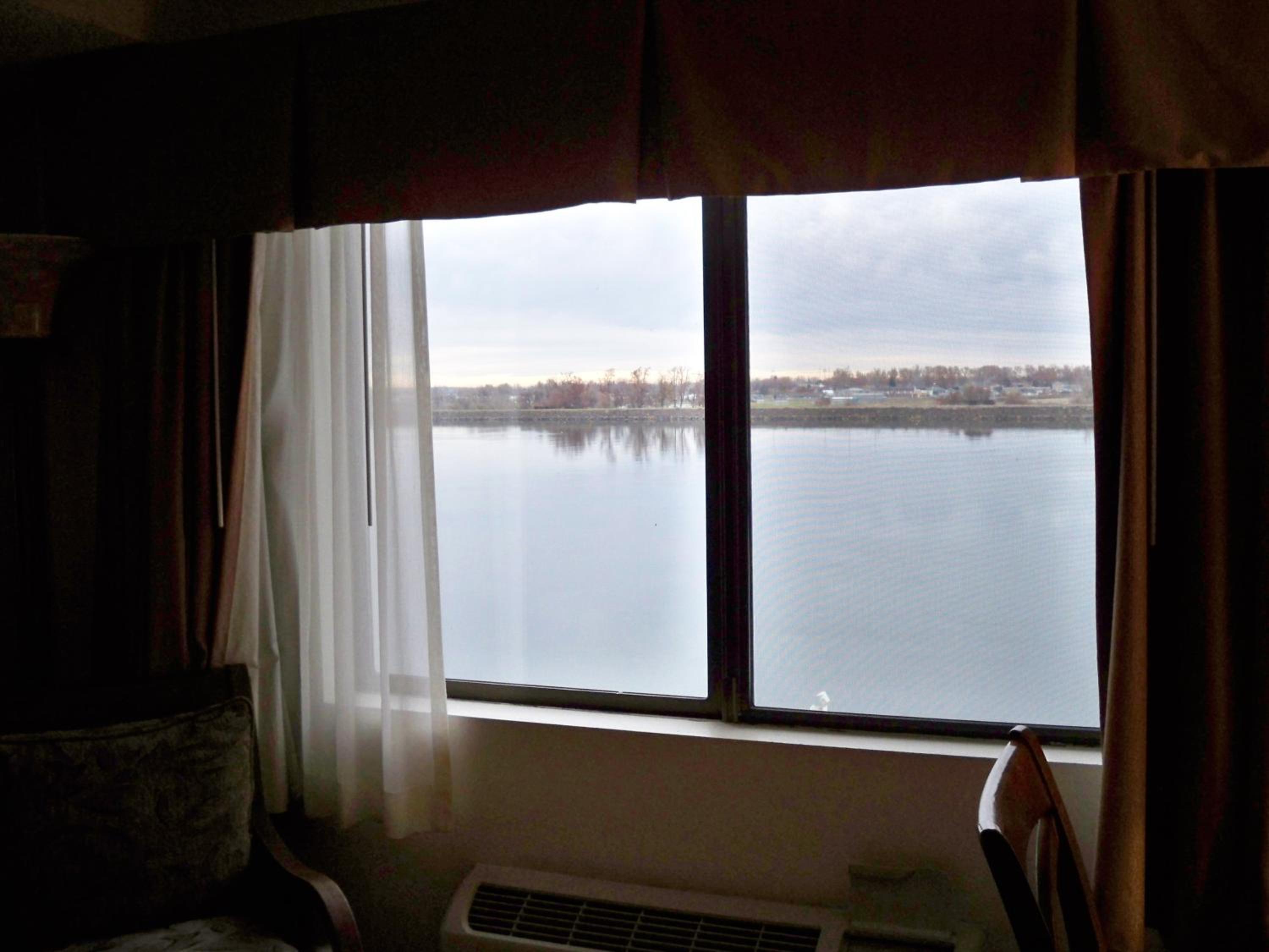 Queen Room with River View