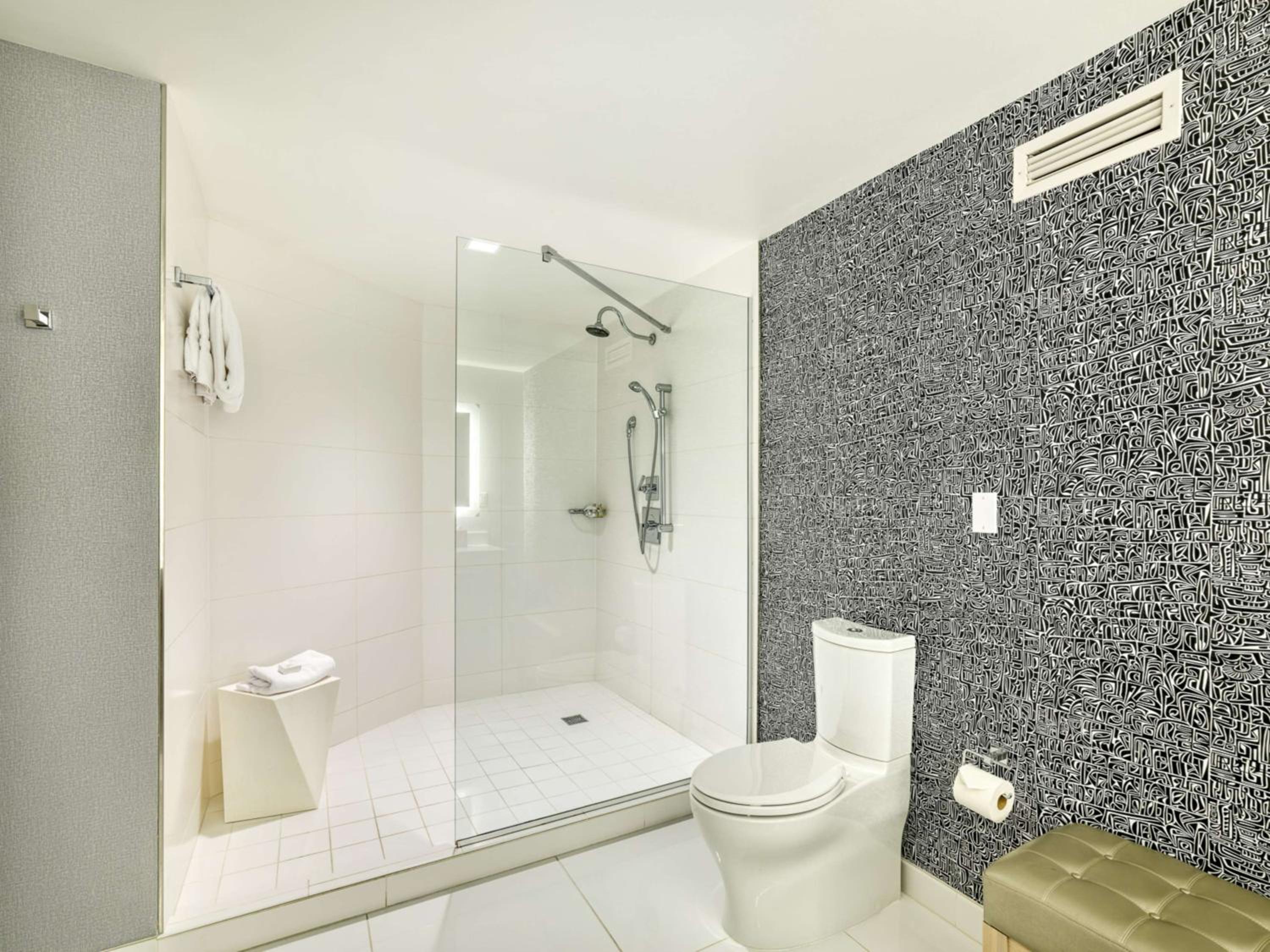 Business King Suite - Non-Smoking