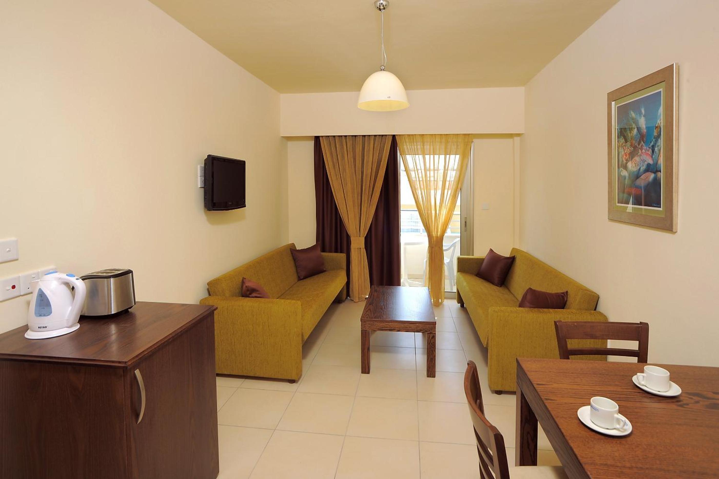 Superior One-Bedroom Apartment