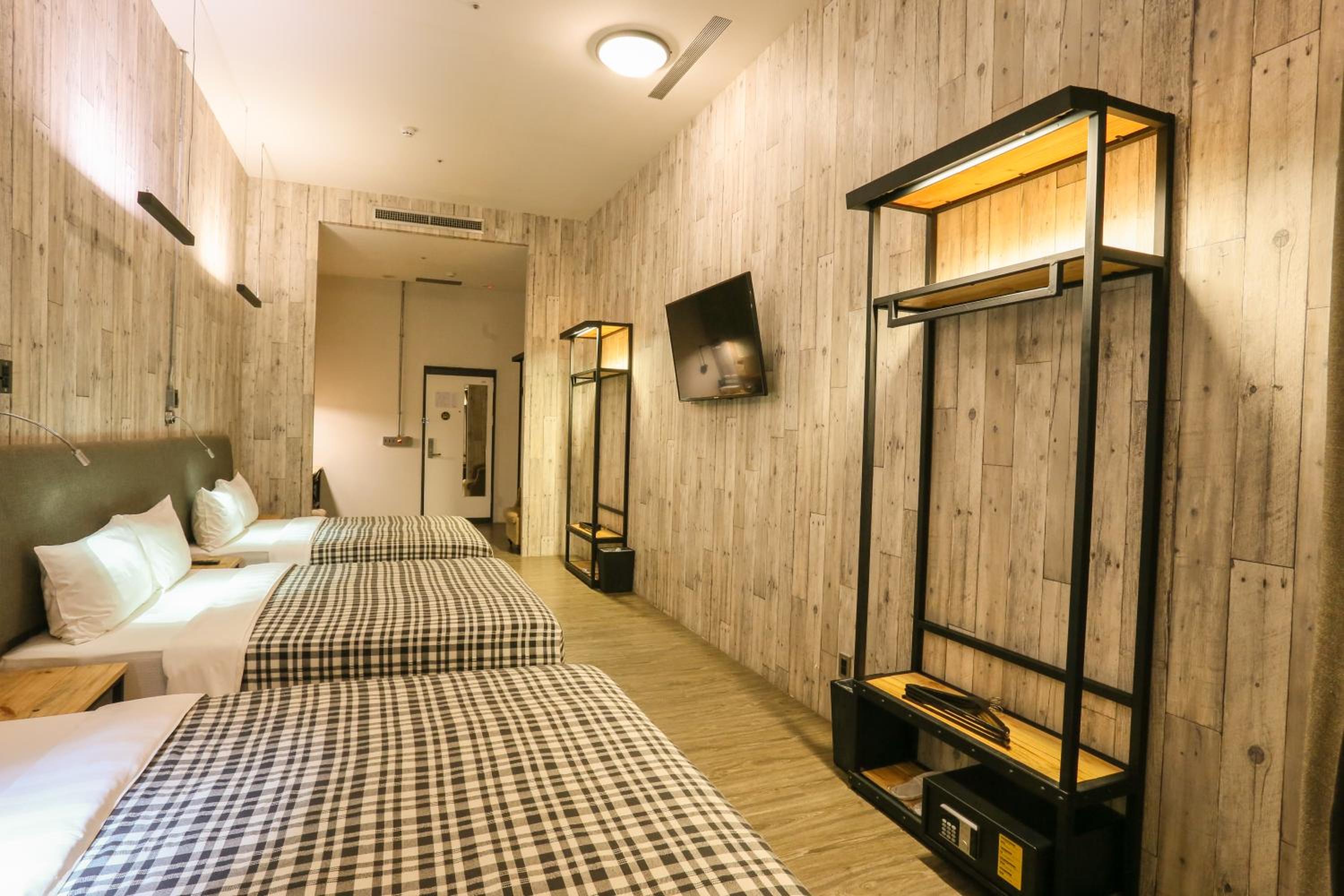 Deluxe Family Room - No View