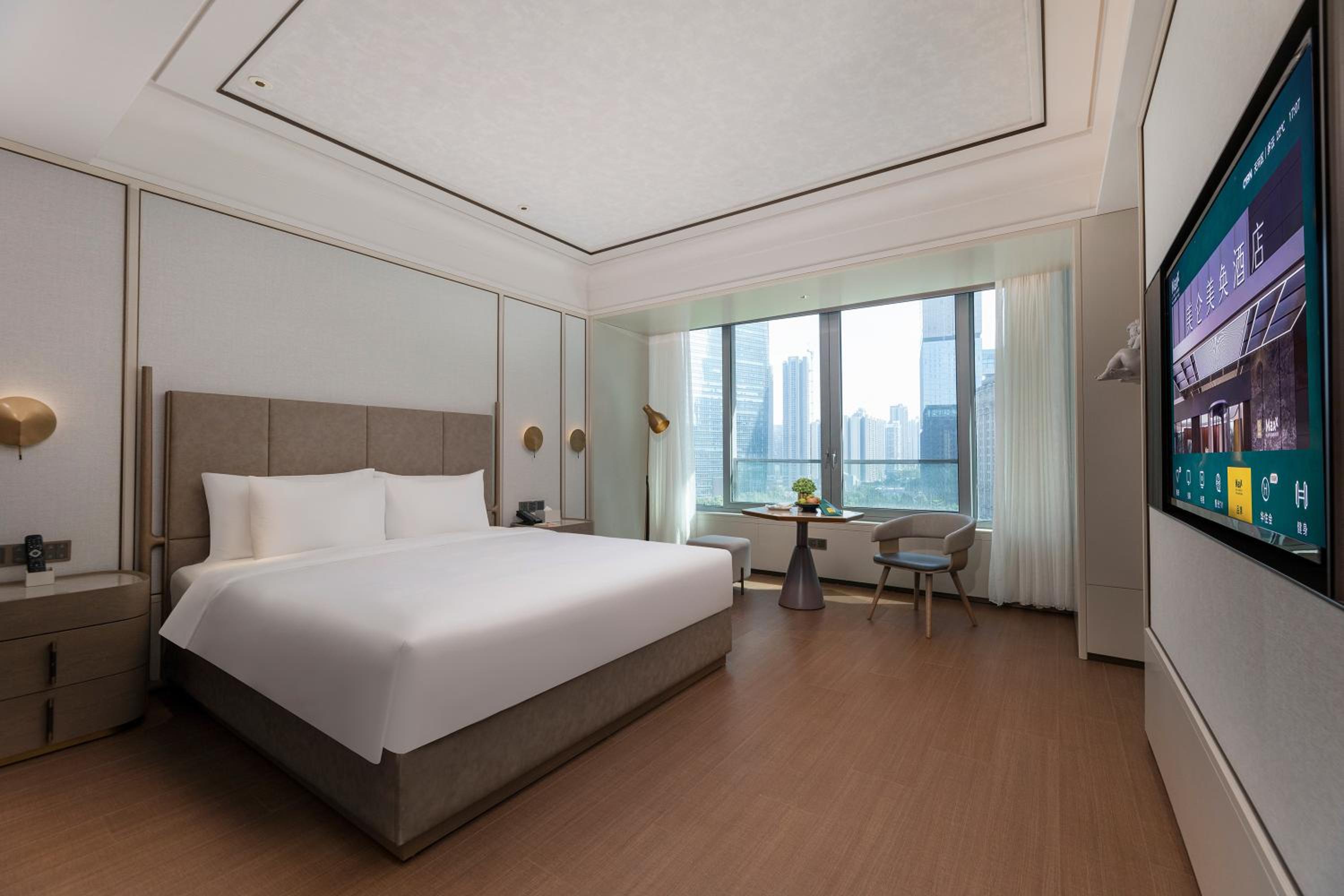 Superior room with 1 king-size bed