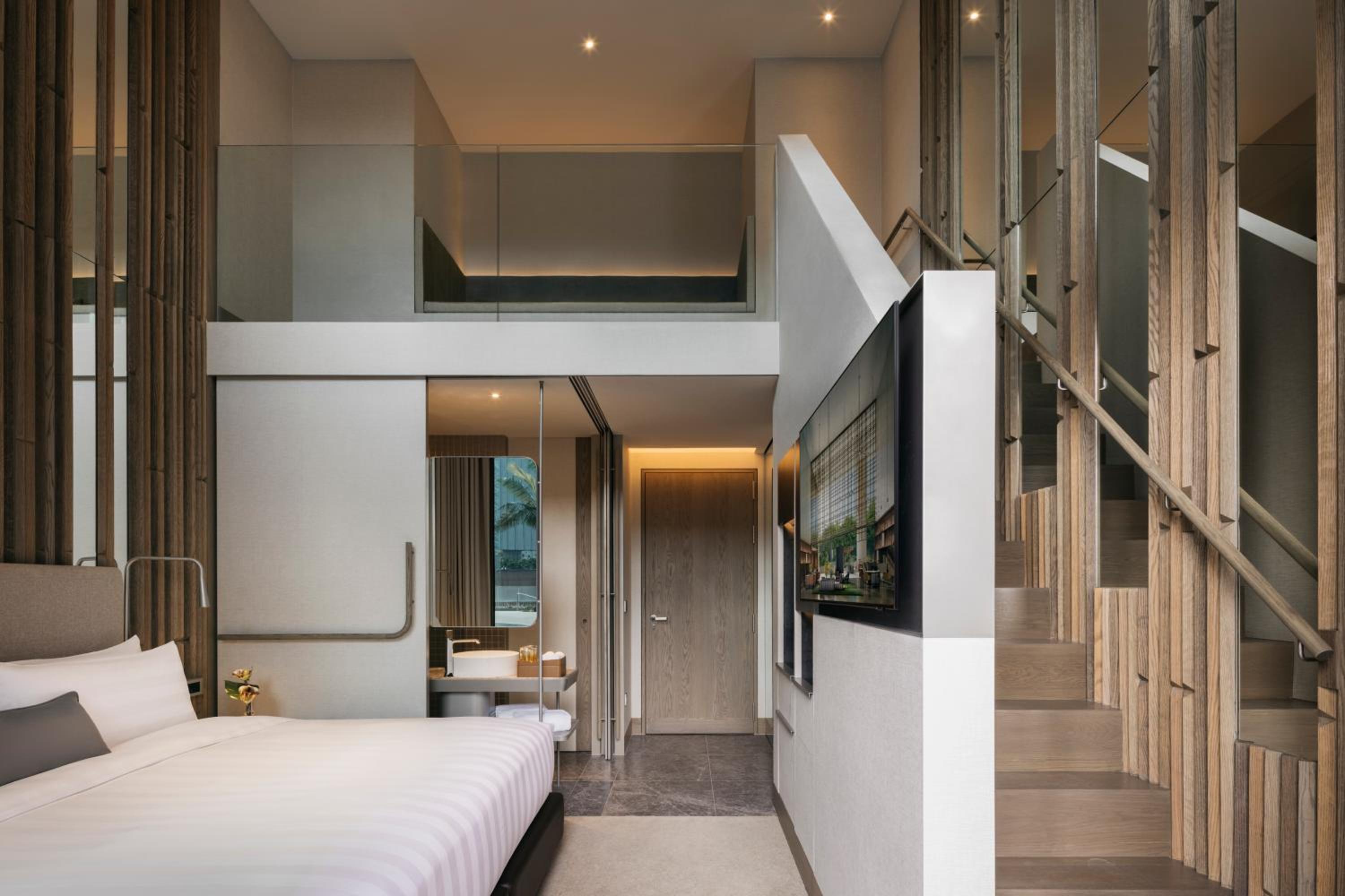  Pacific Club Balcony Loft