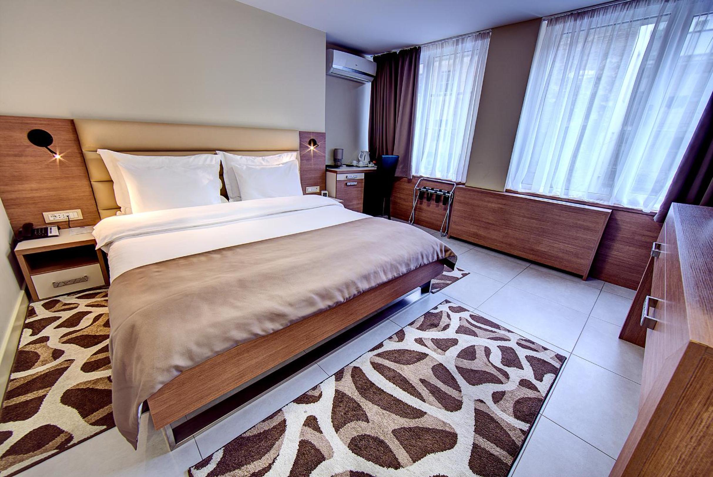 Family Room with Free Parking