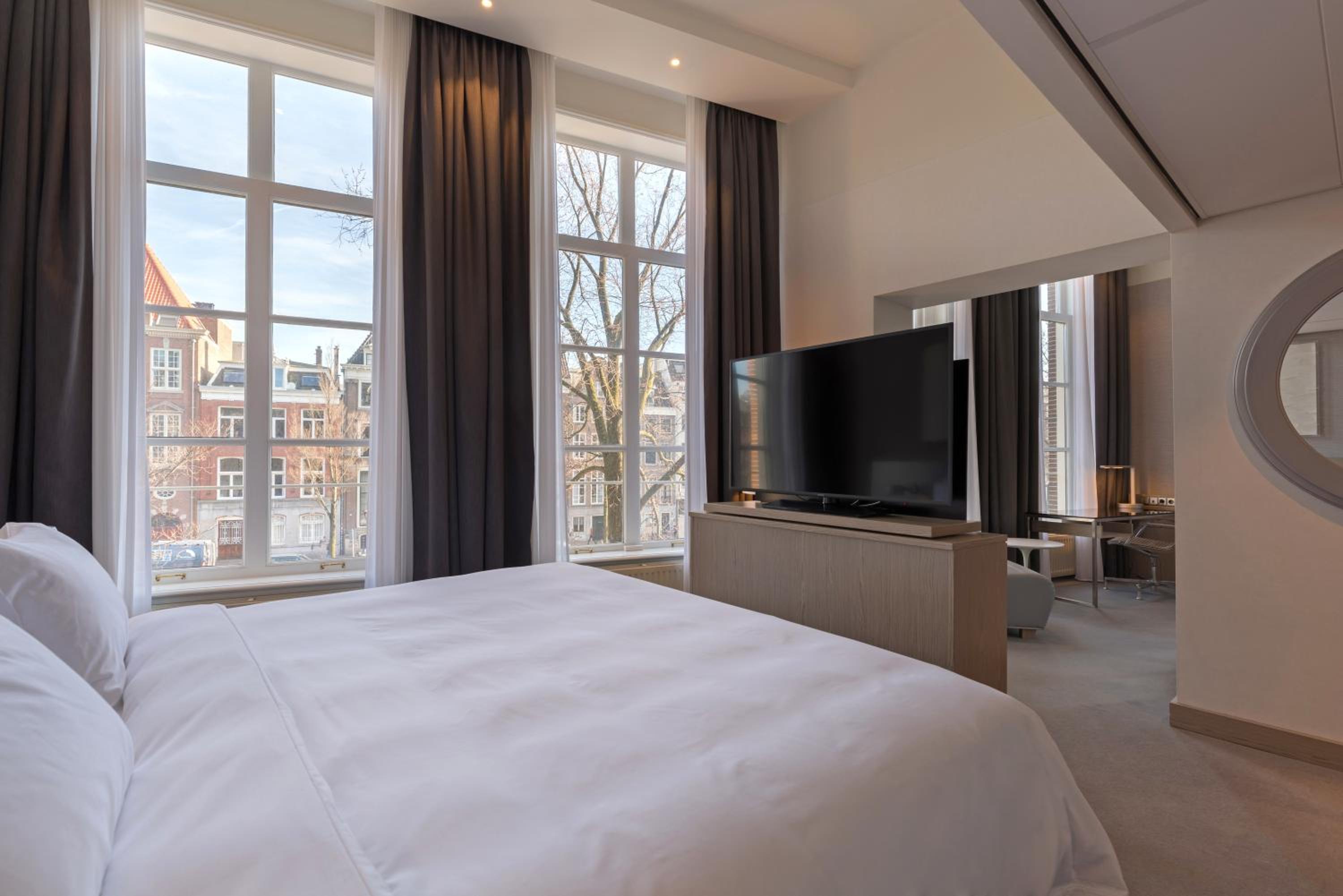 Premium Double or Twin Room with Canal View