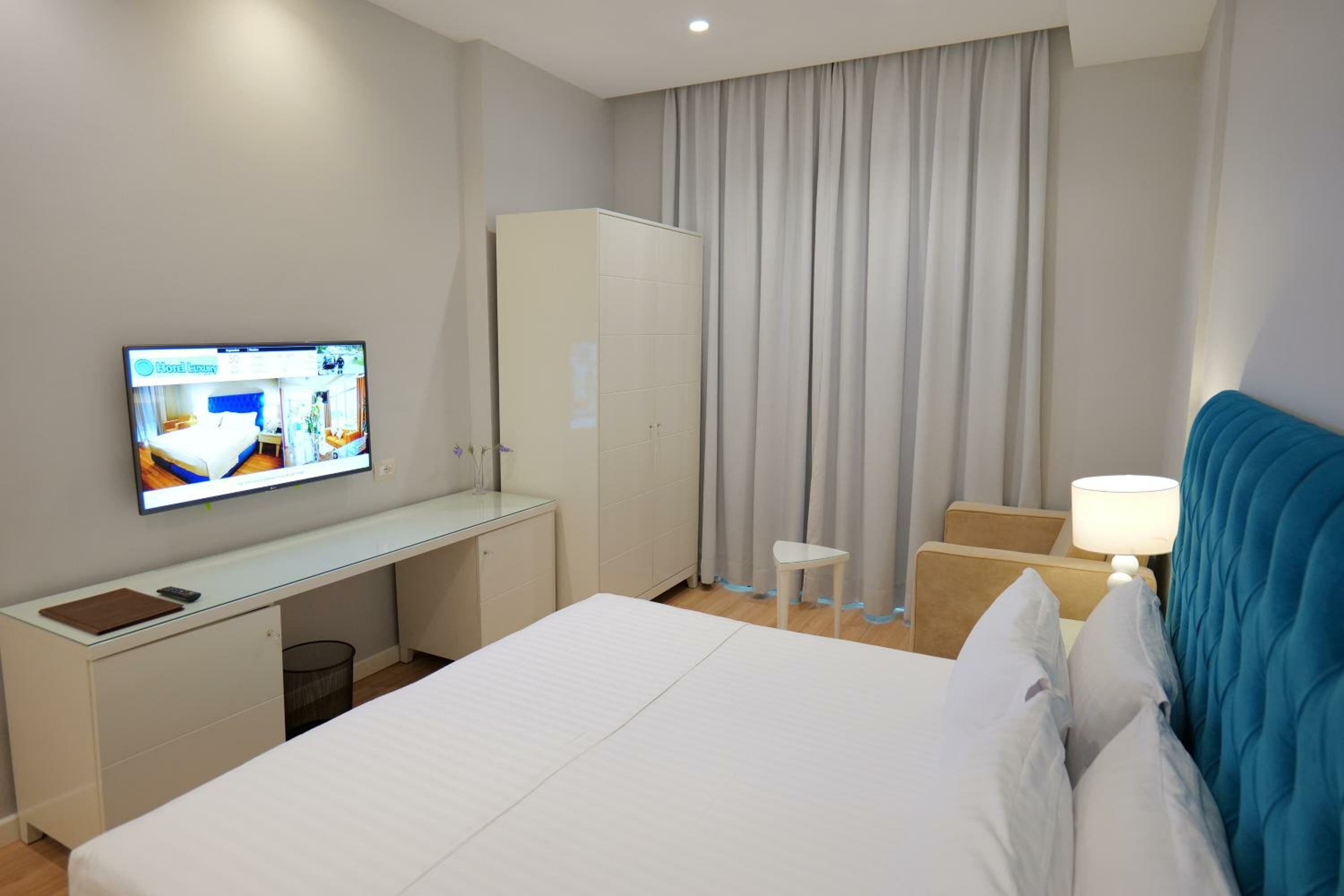 Double Room with Balcony - Ground Floor