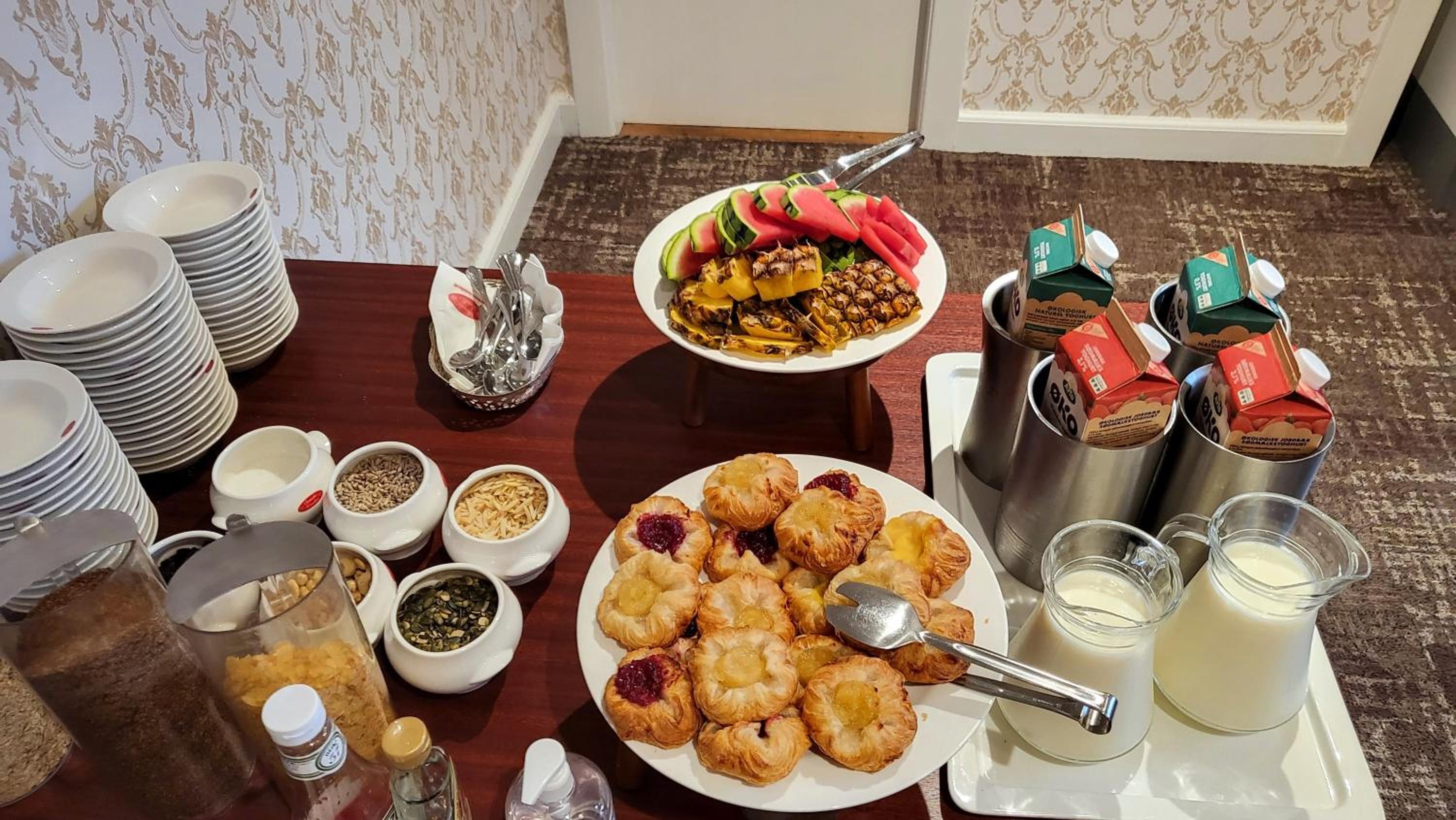 Deluxe Double Room with Shower