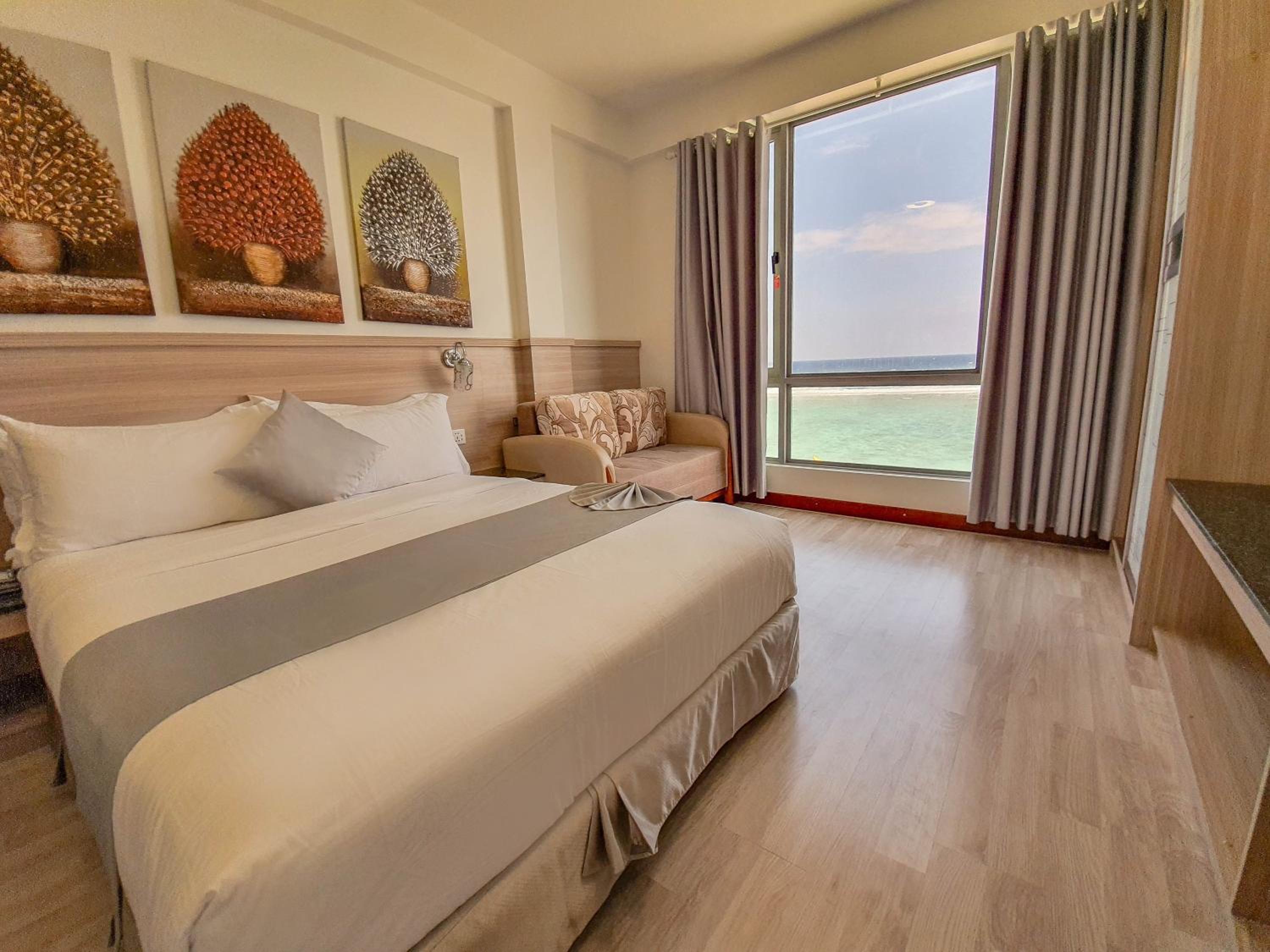 Superior Family Room