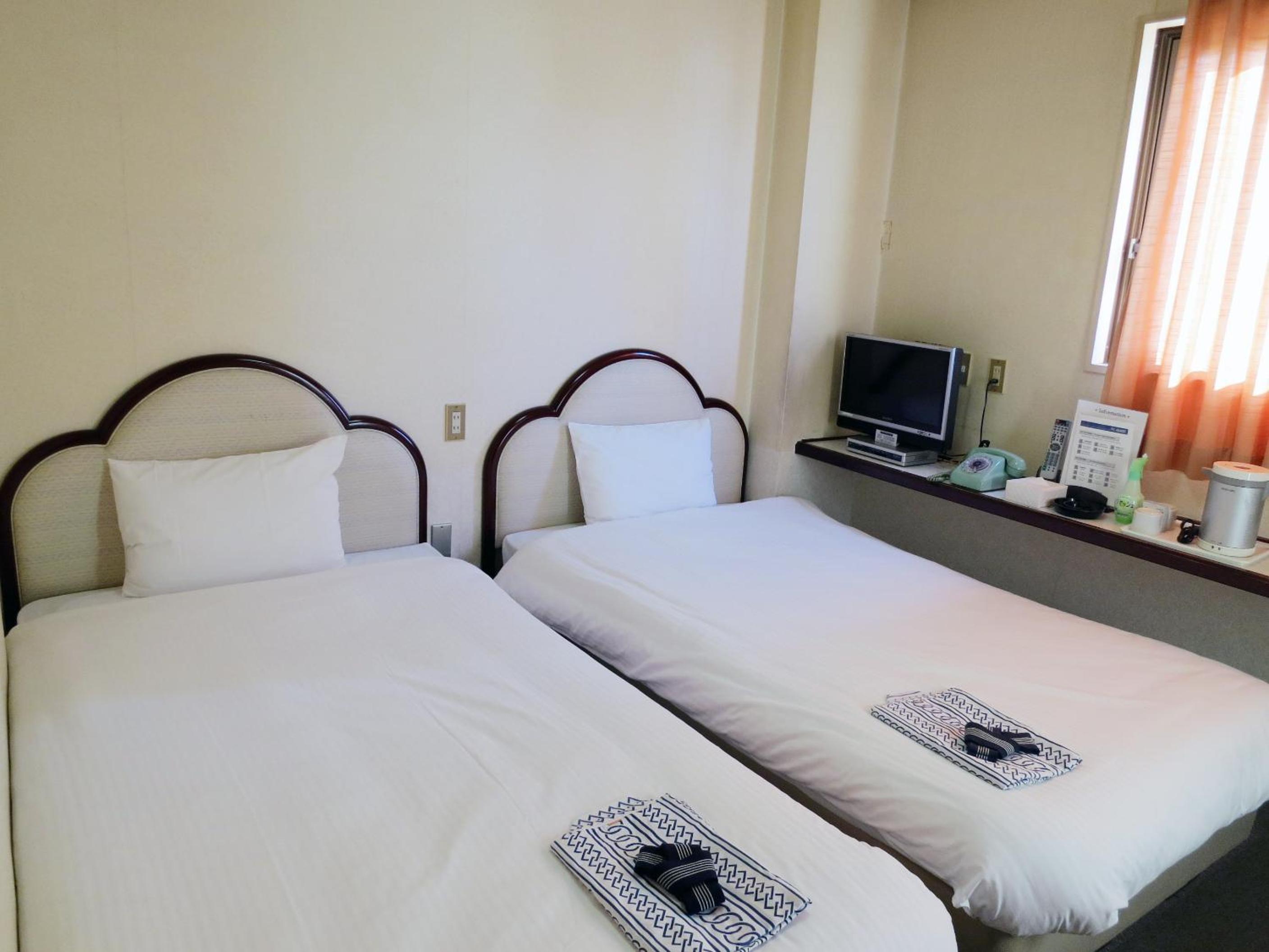 Twin Room - Non-Smoking