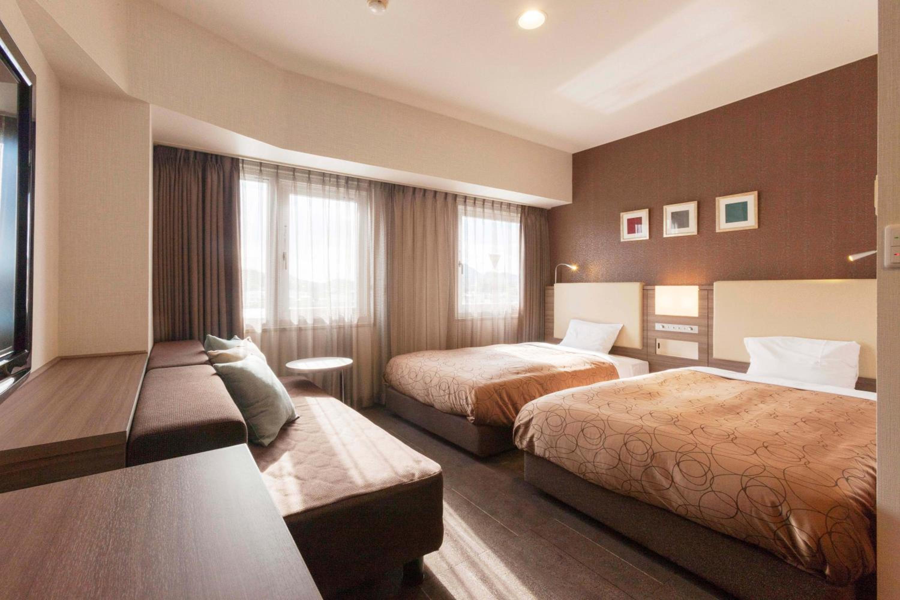 Deluxe Twin Room with Sea View - Non-Smoking