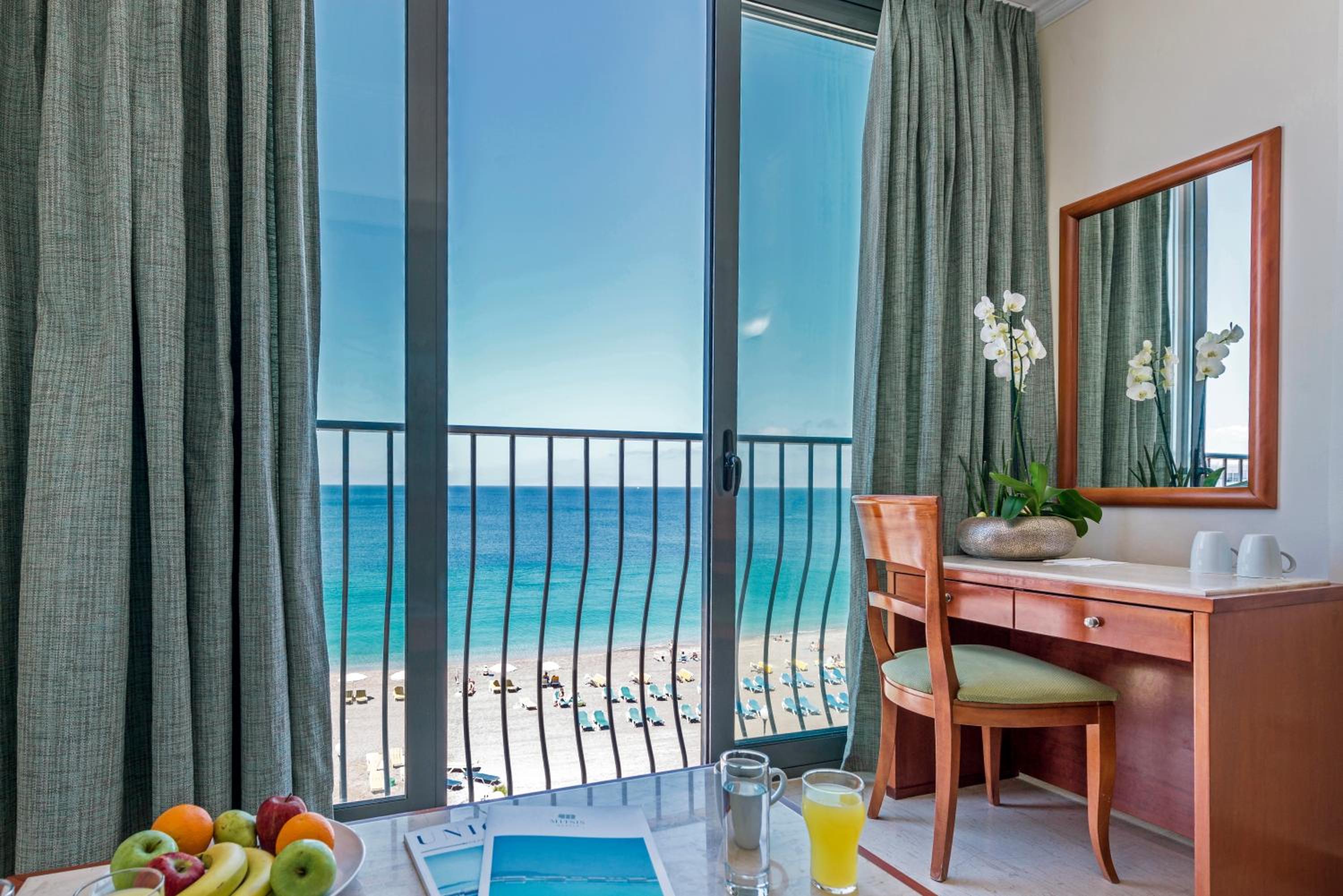 Twin Room with Sea View