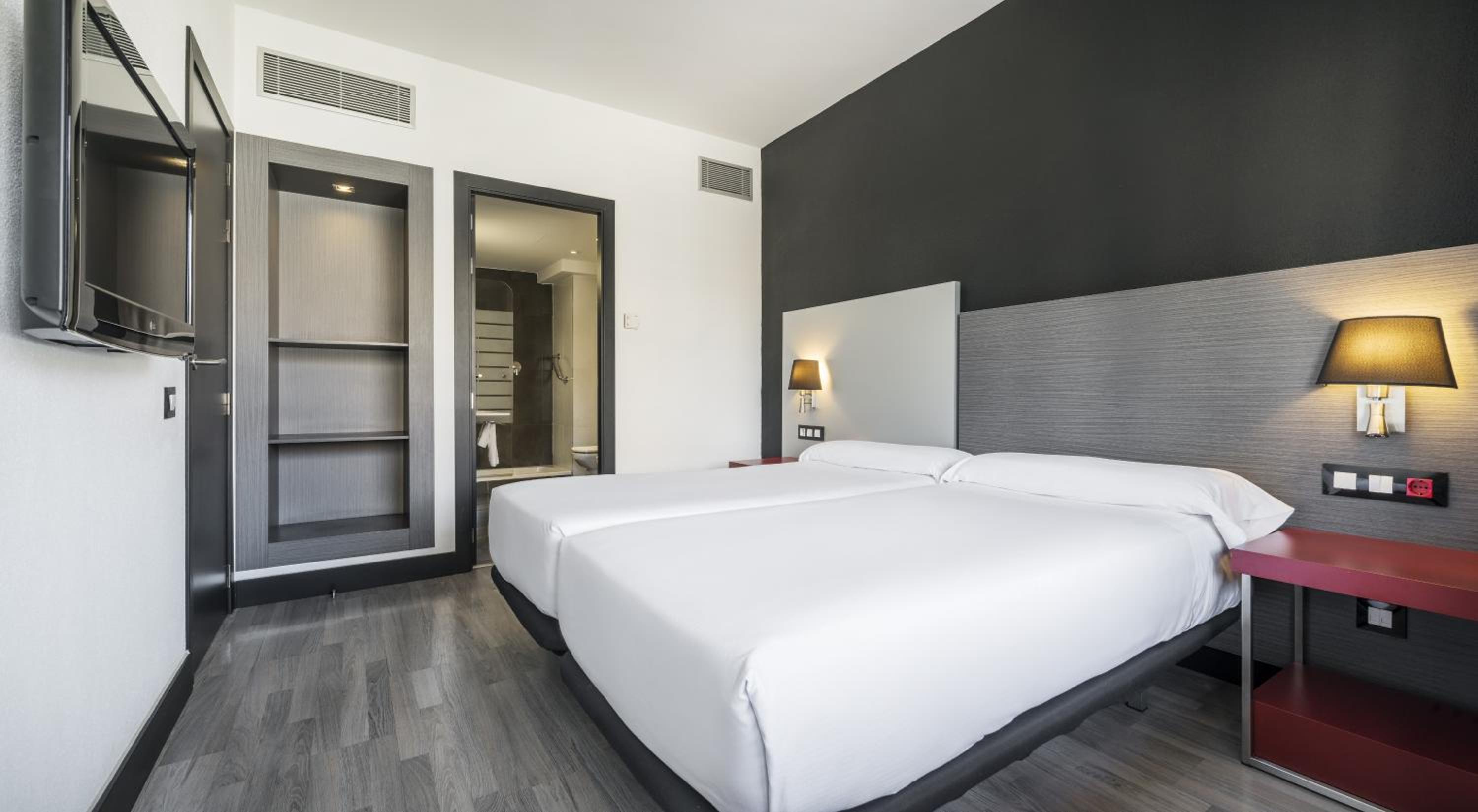 Premium Twin Room