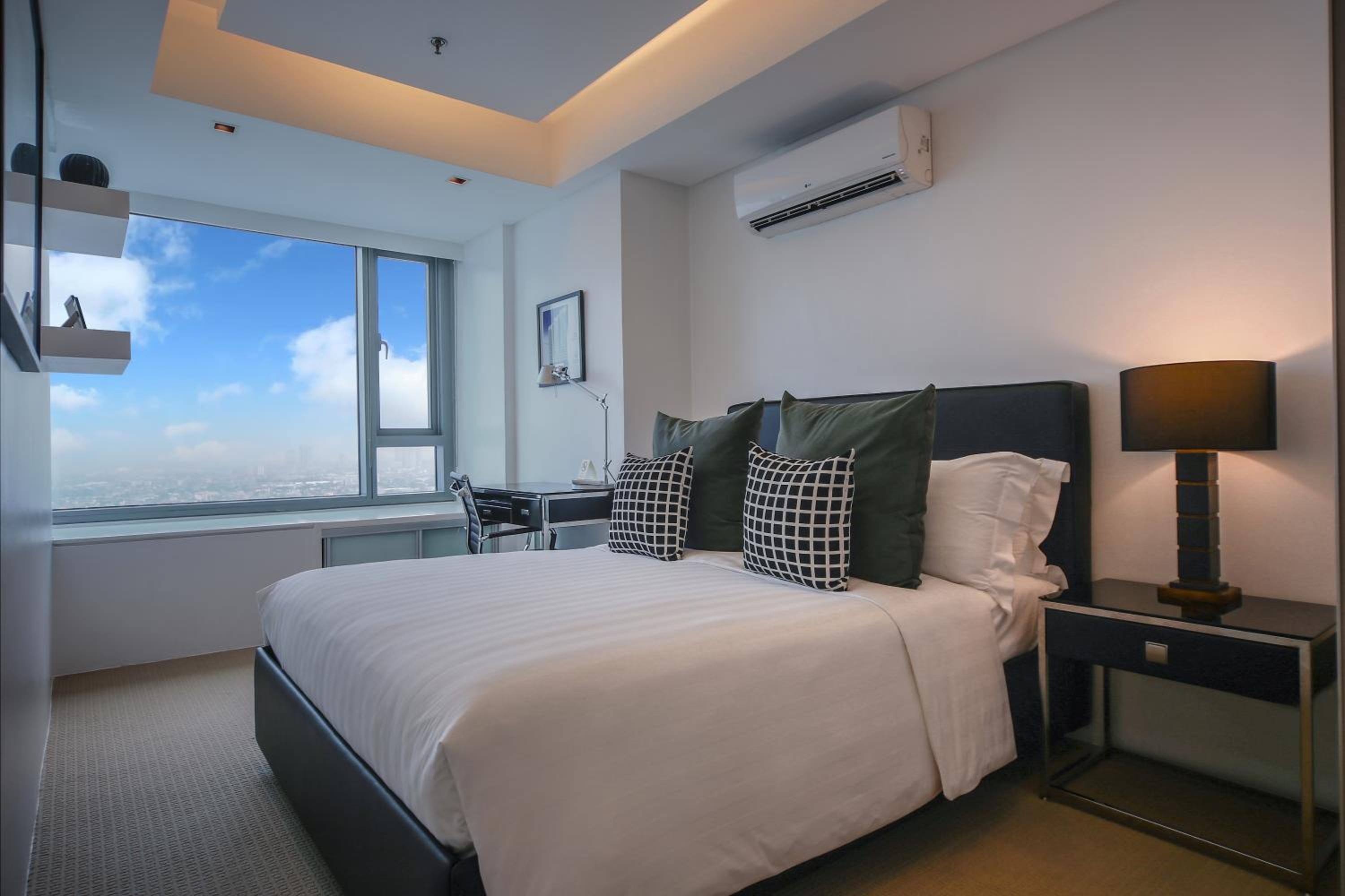 Deluxe Two-Bedroom Apartment