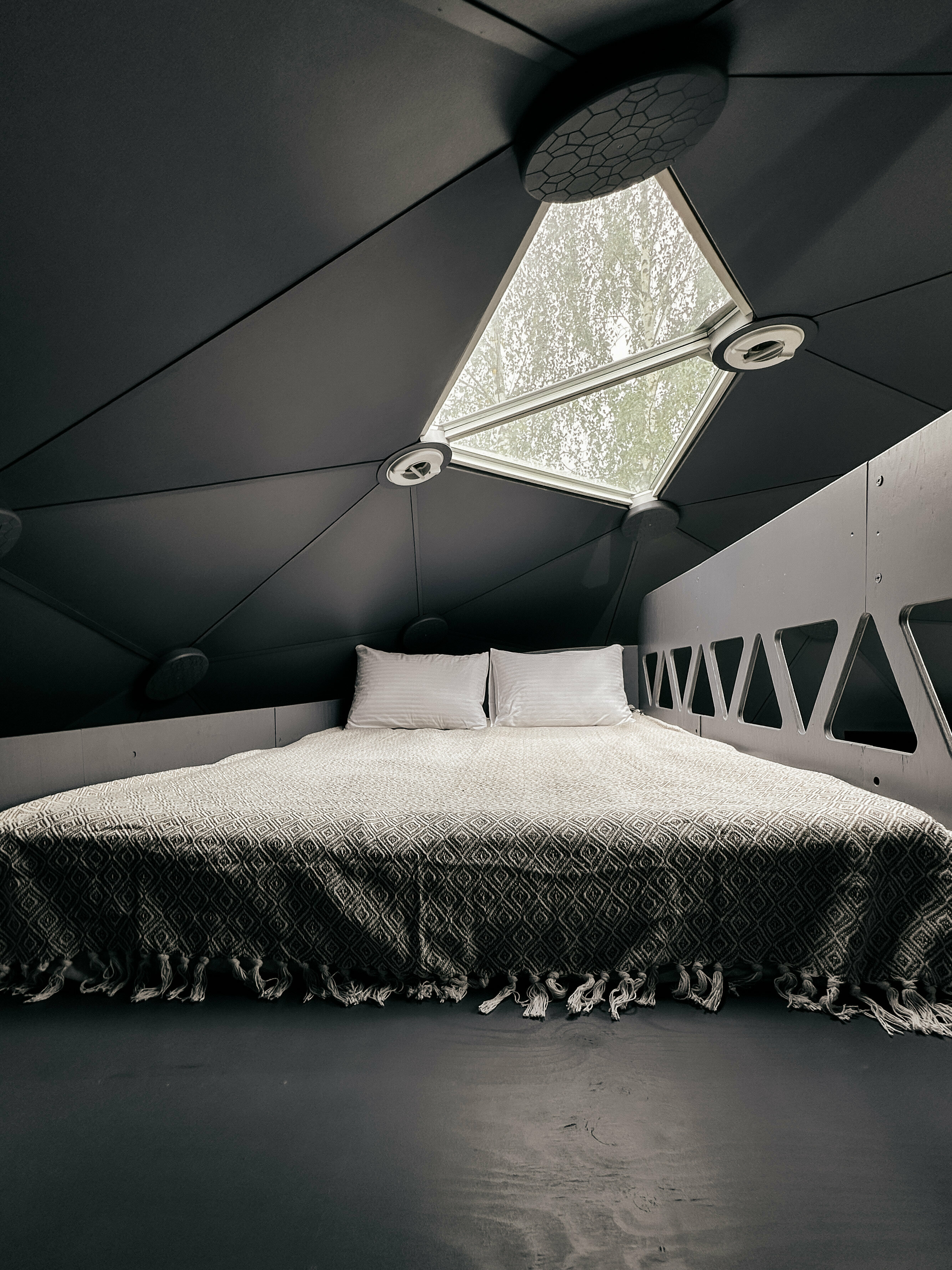 Купол Синий (2 взрослых максимум + 2 детей)