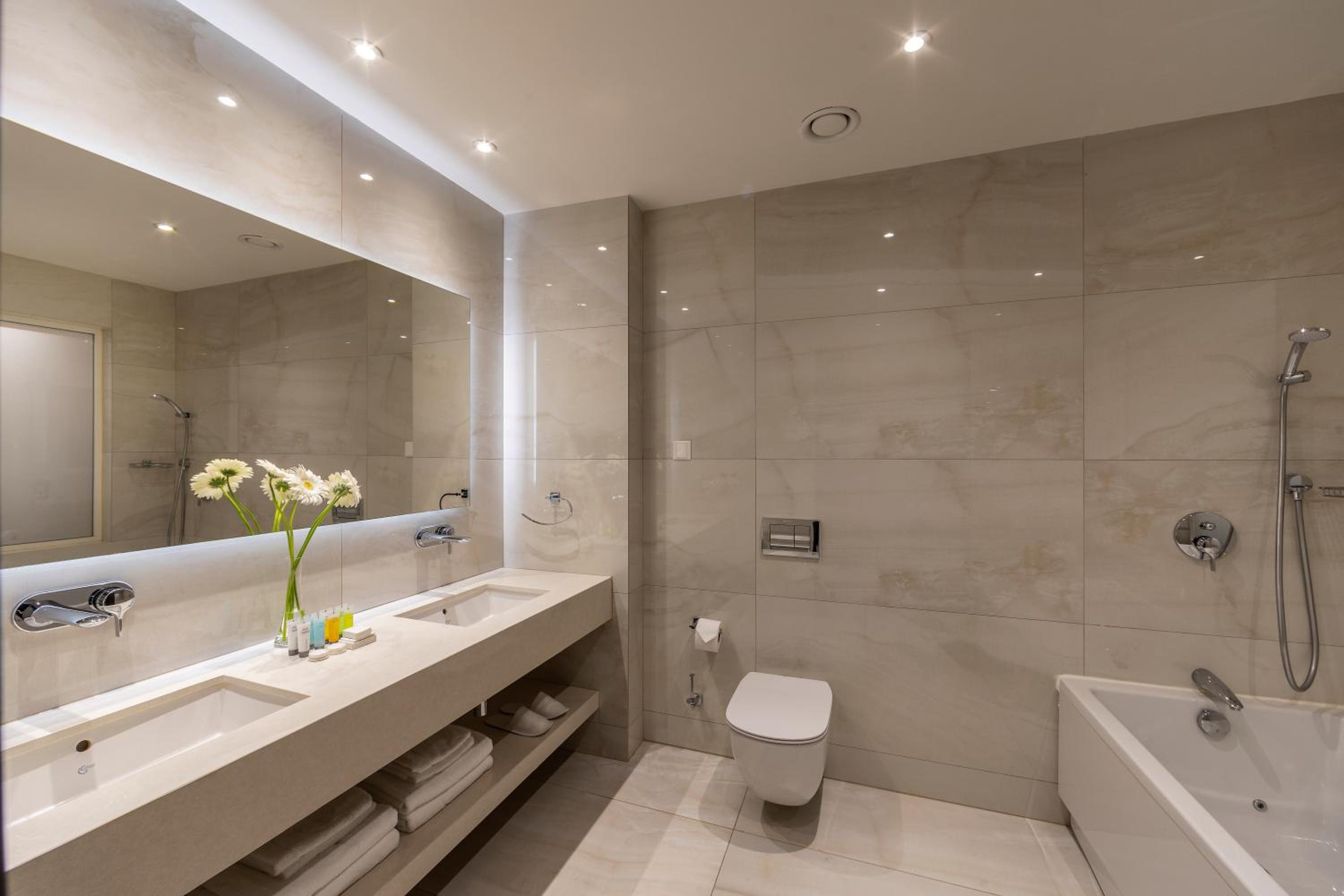 Family Room with Sea View