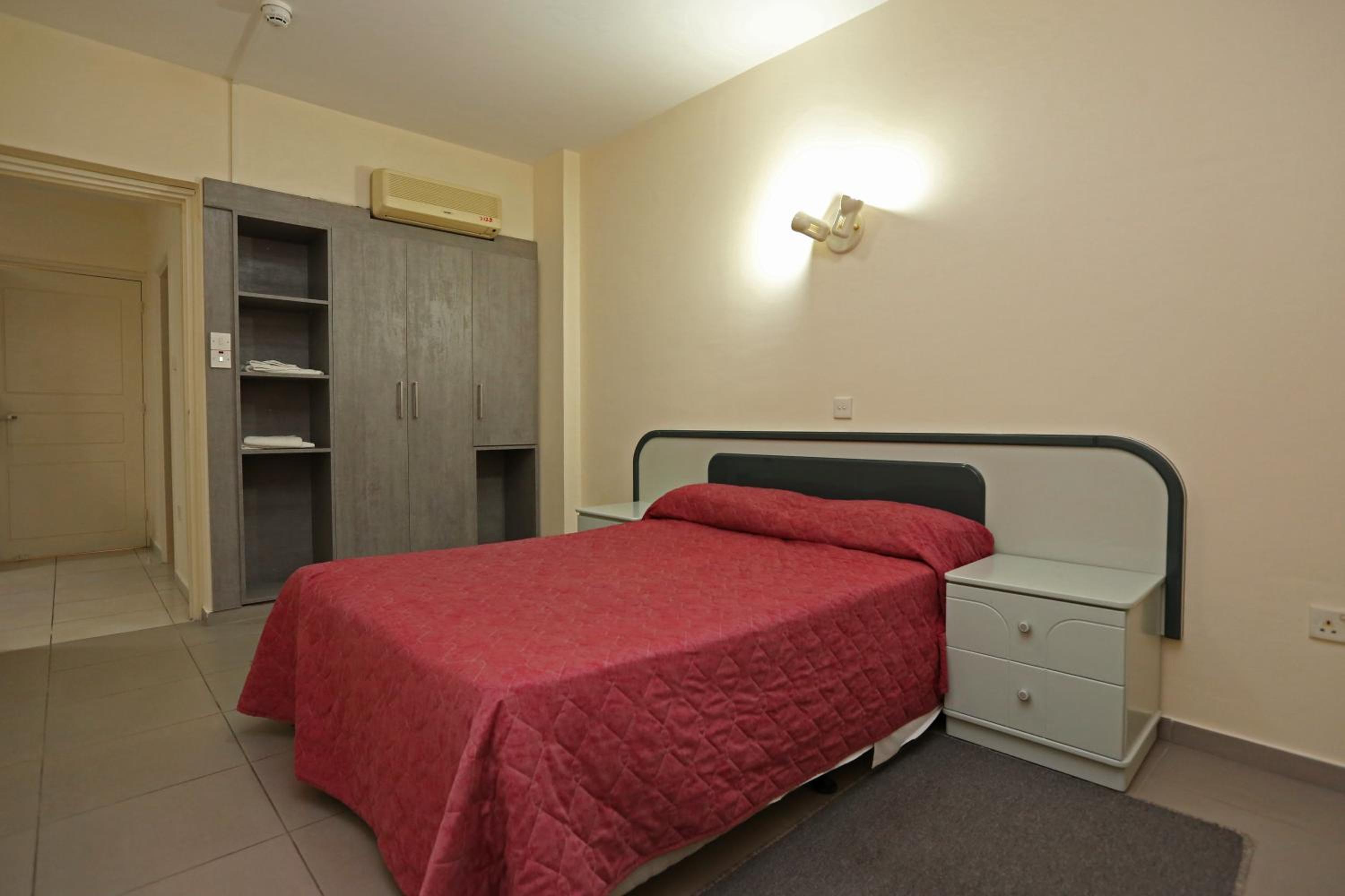 One-Bedroom Apartment (2 - 3 Adults)