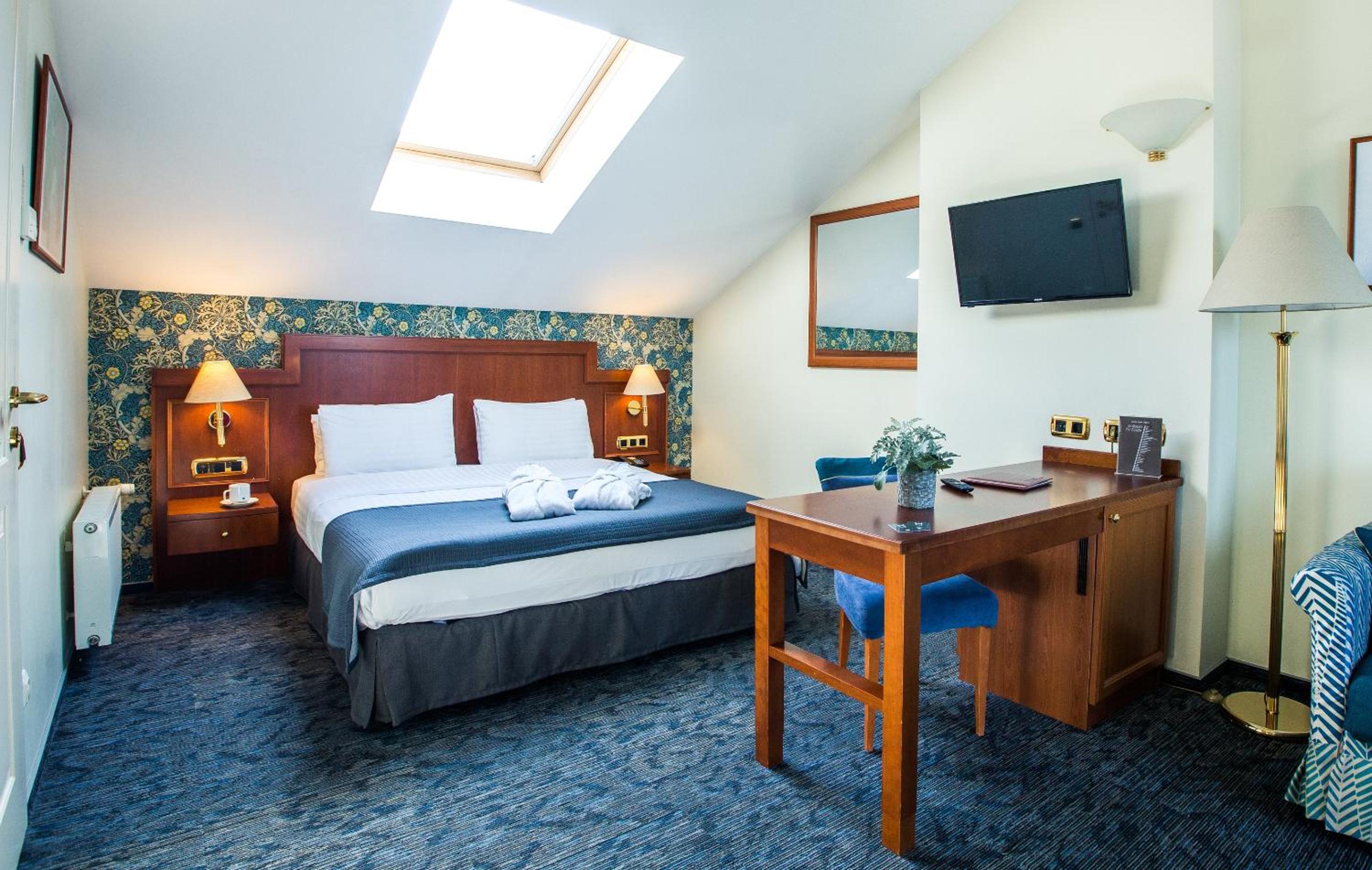Deluxe Double or Twin Room