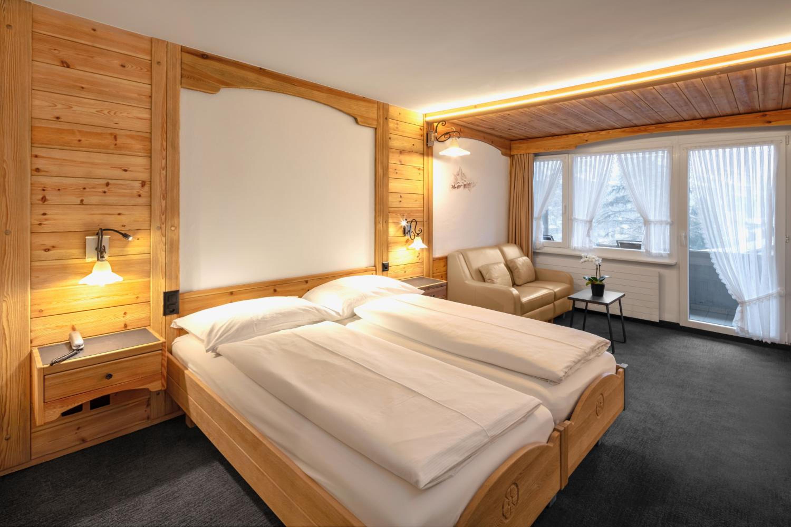 Twin Room with Matterhorn View