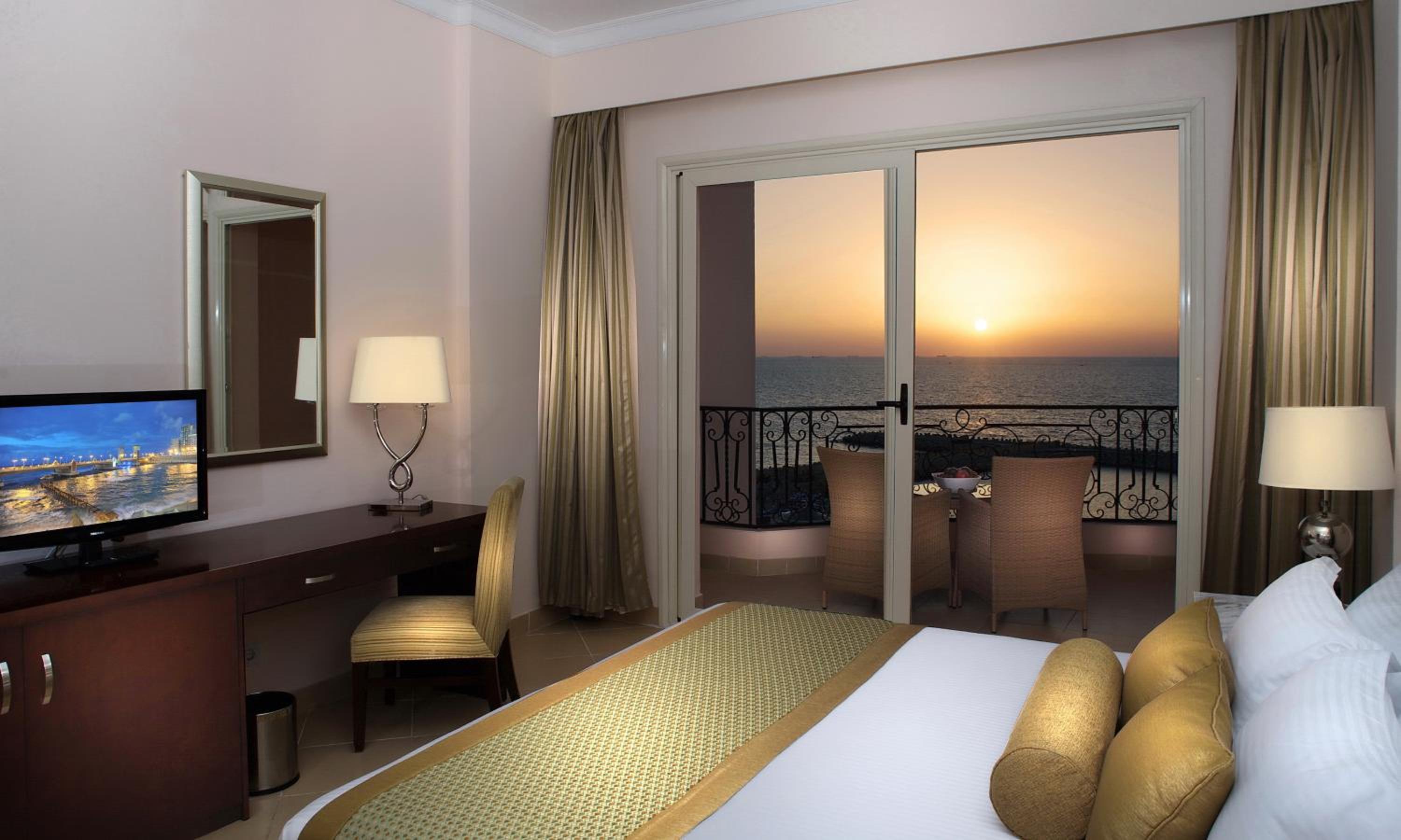 Deluxe Double Room with Frontal Sea View