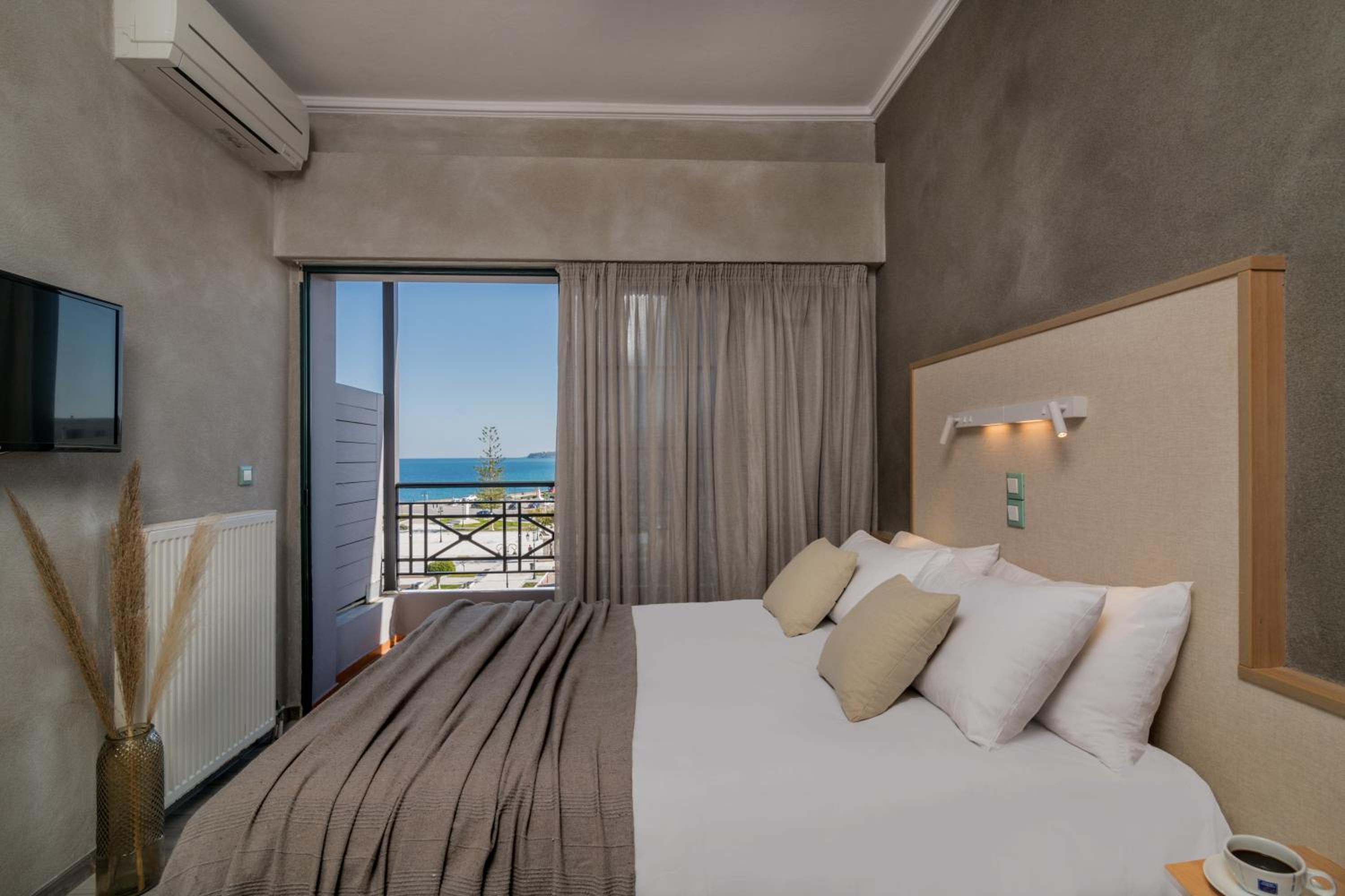 Double or Twin Room with Sea View