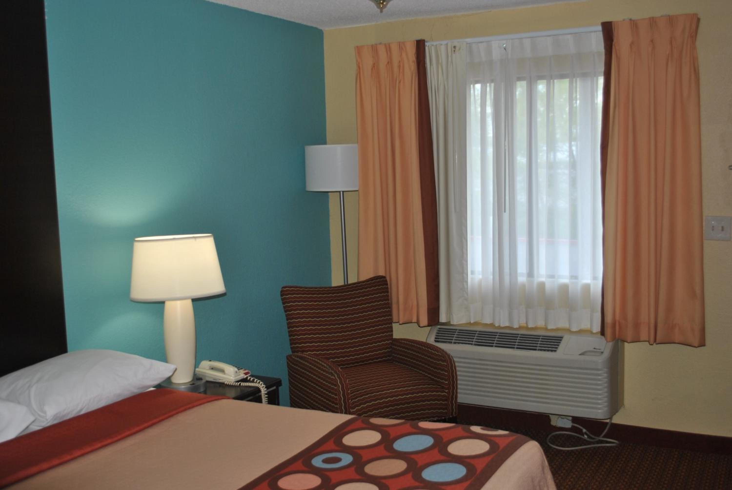 King Room - Disability Access - Non-Smoking