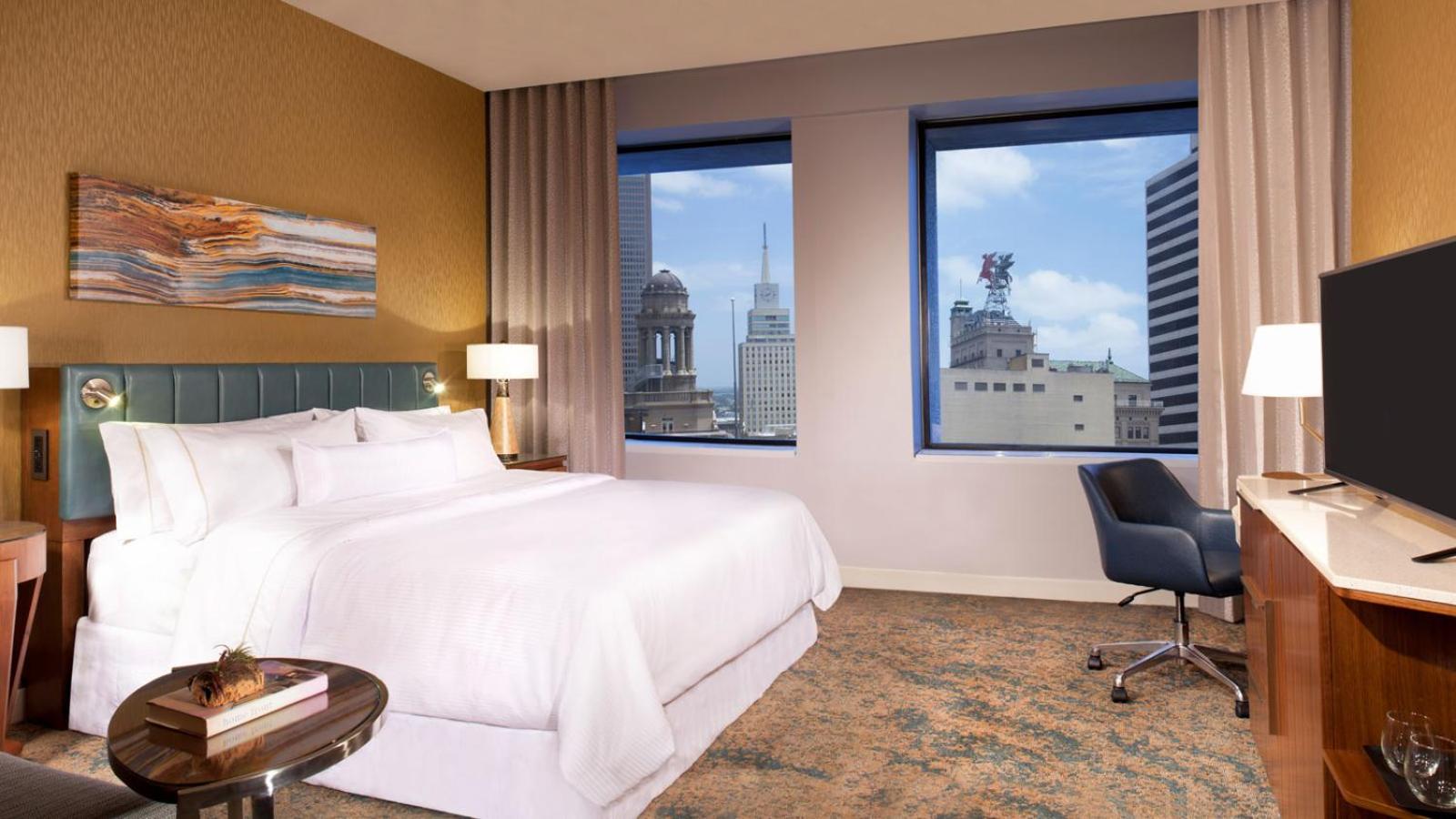 1 King Bed, Deluxe Guest Room