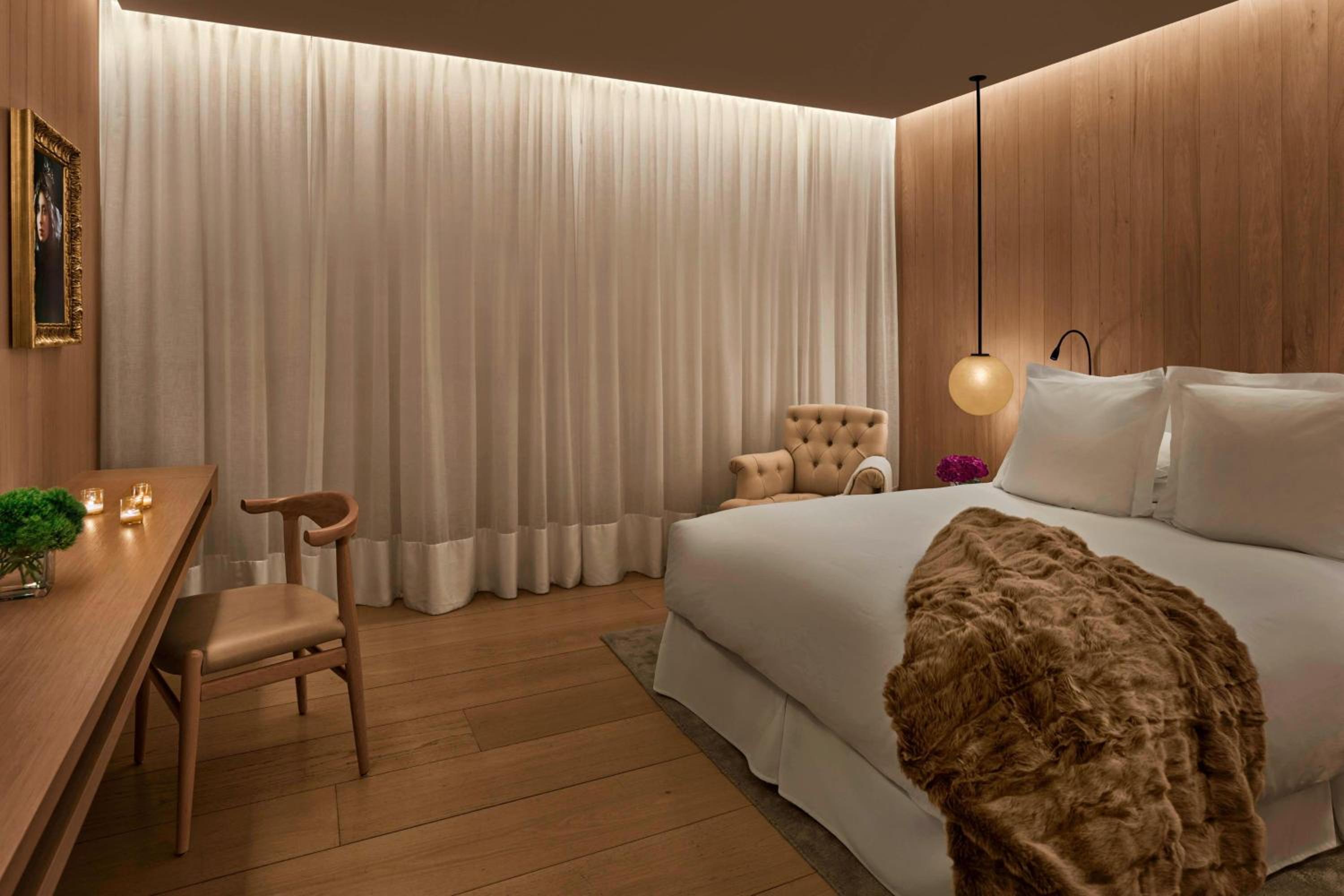 Deluxe Queen, Guest room, 1 Queen