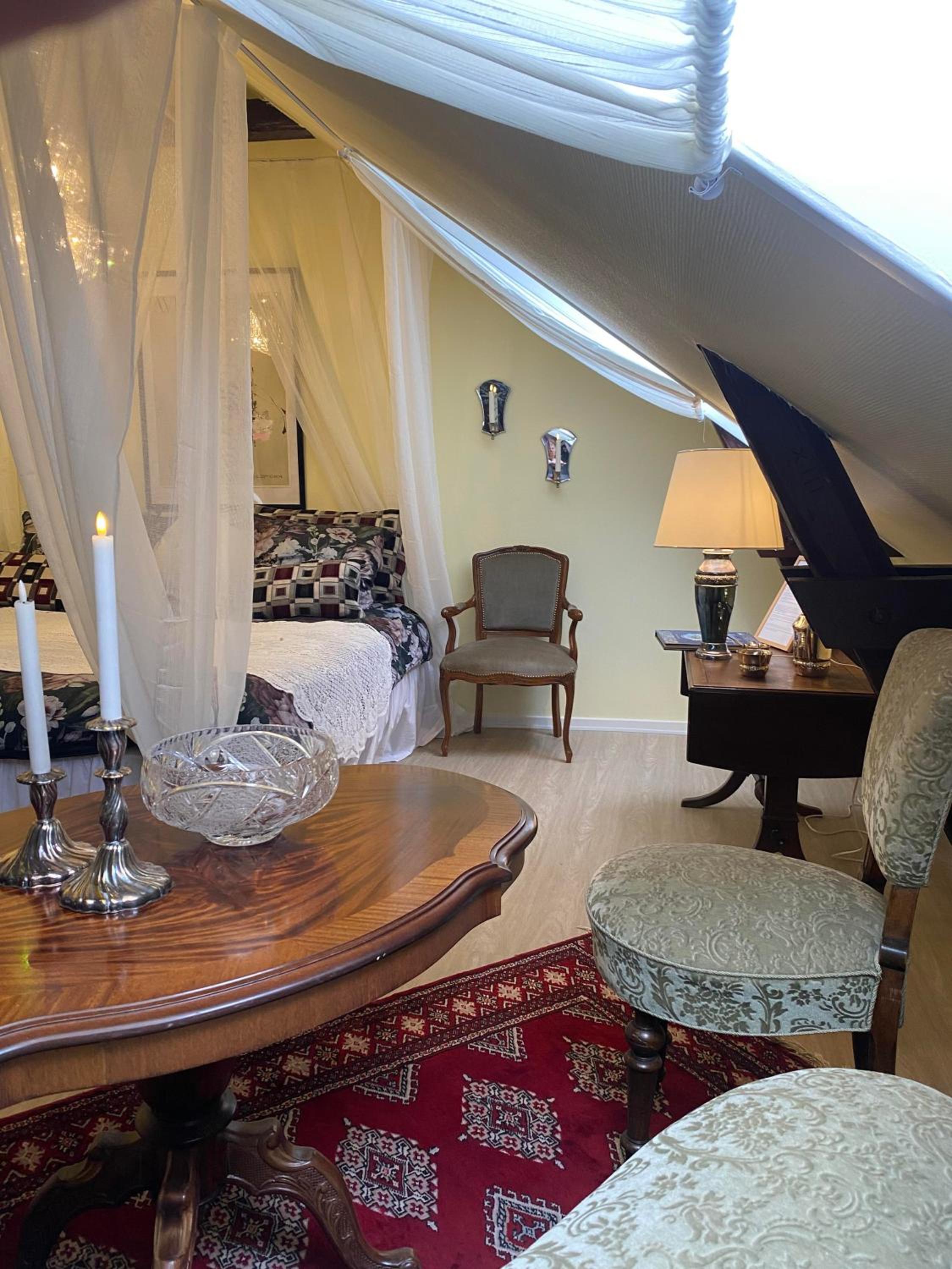 Double Room with Shared Bathroom