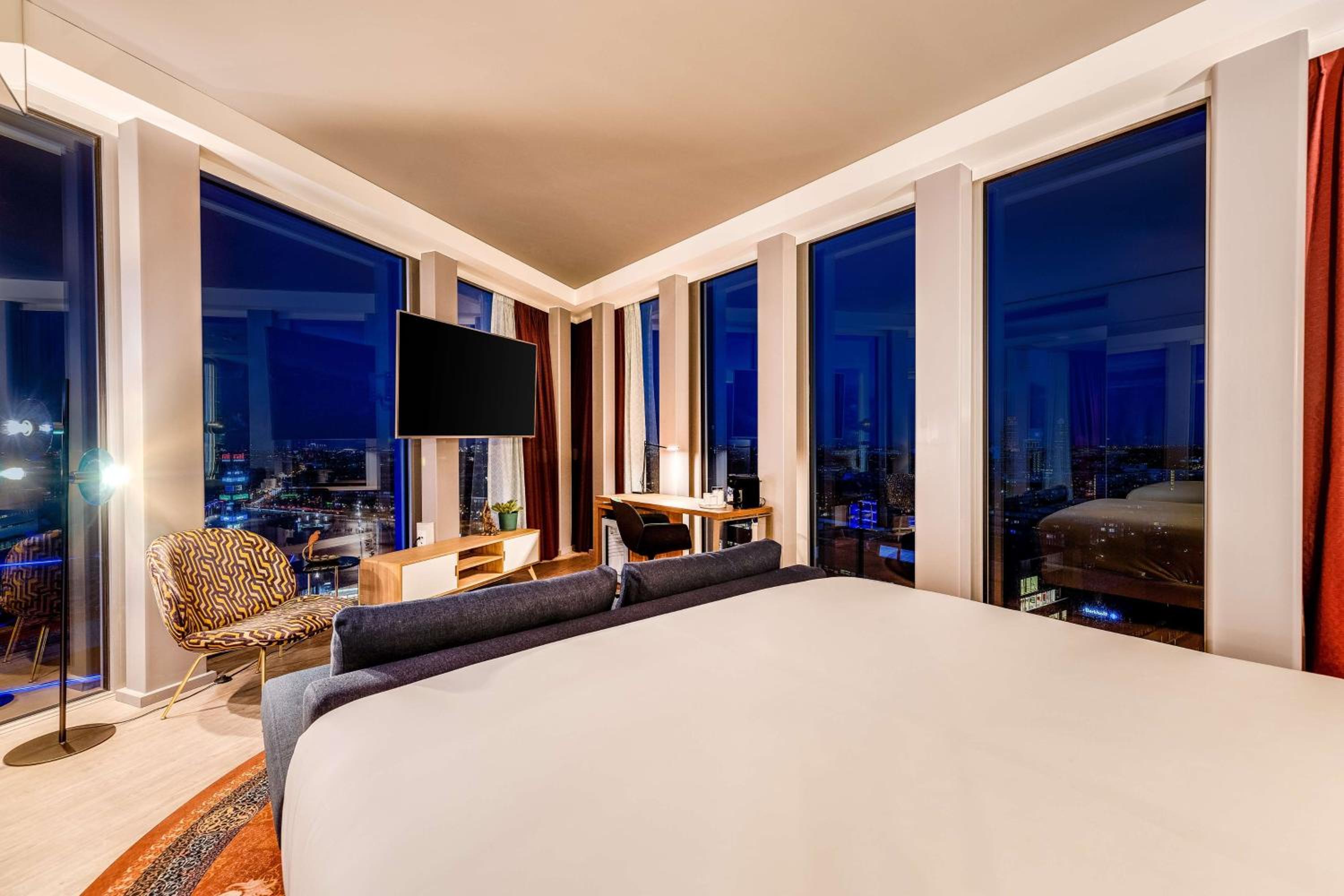 Nhow Mood Room with View