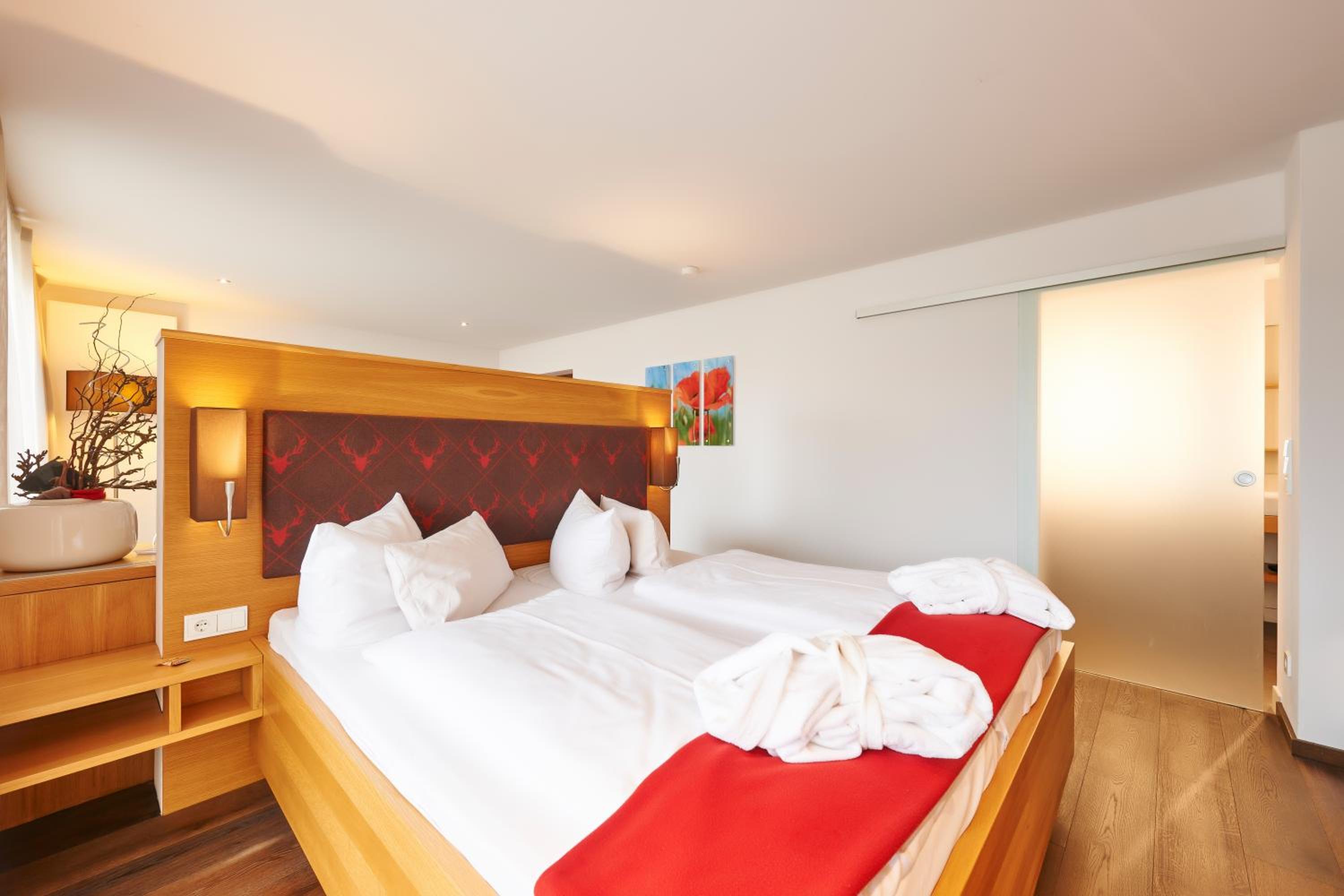 King Studio with Sofa Bed