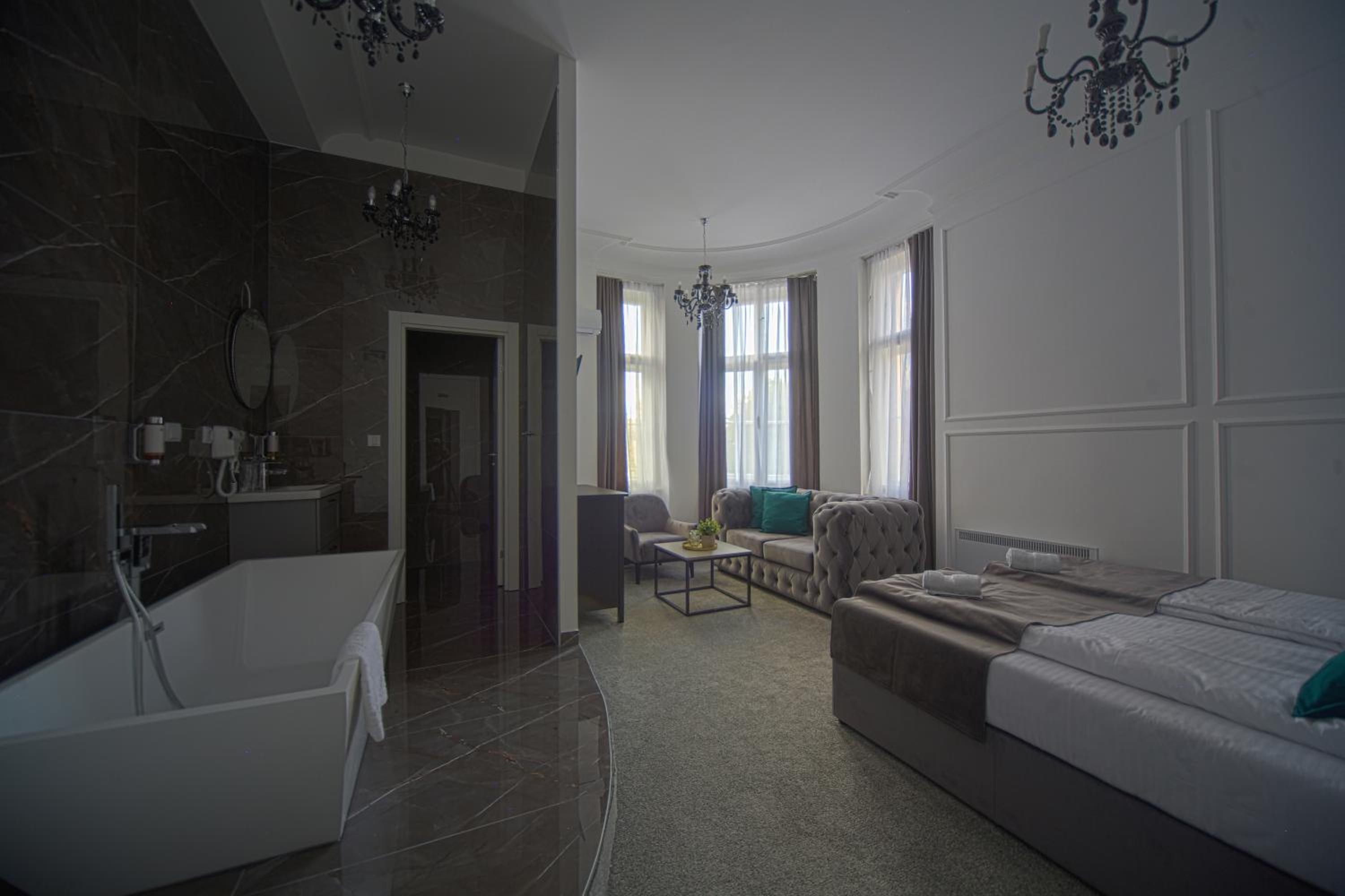 Superior Double Room with City View