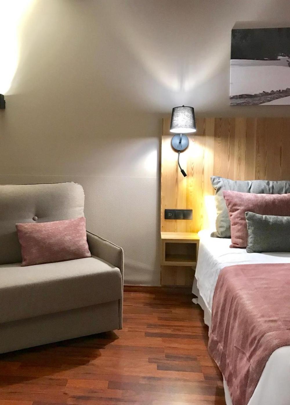 Interior Quadruple Room