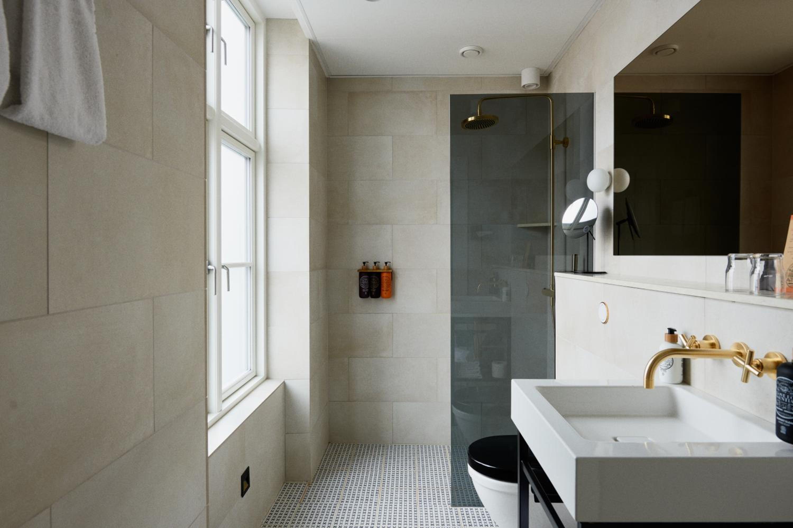 Large Deluxe Double Room