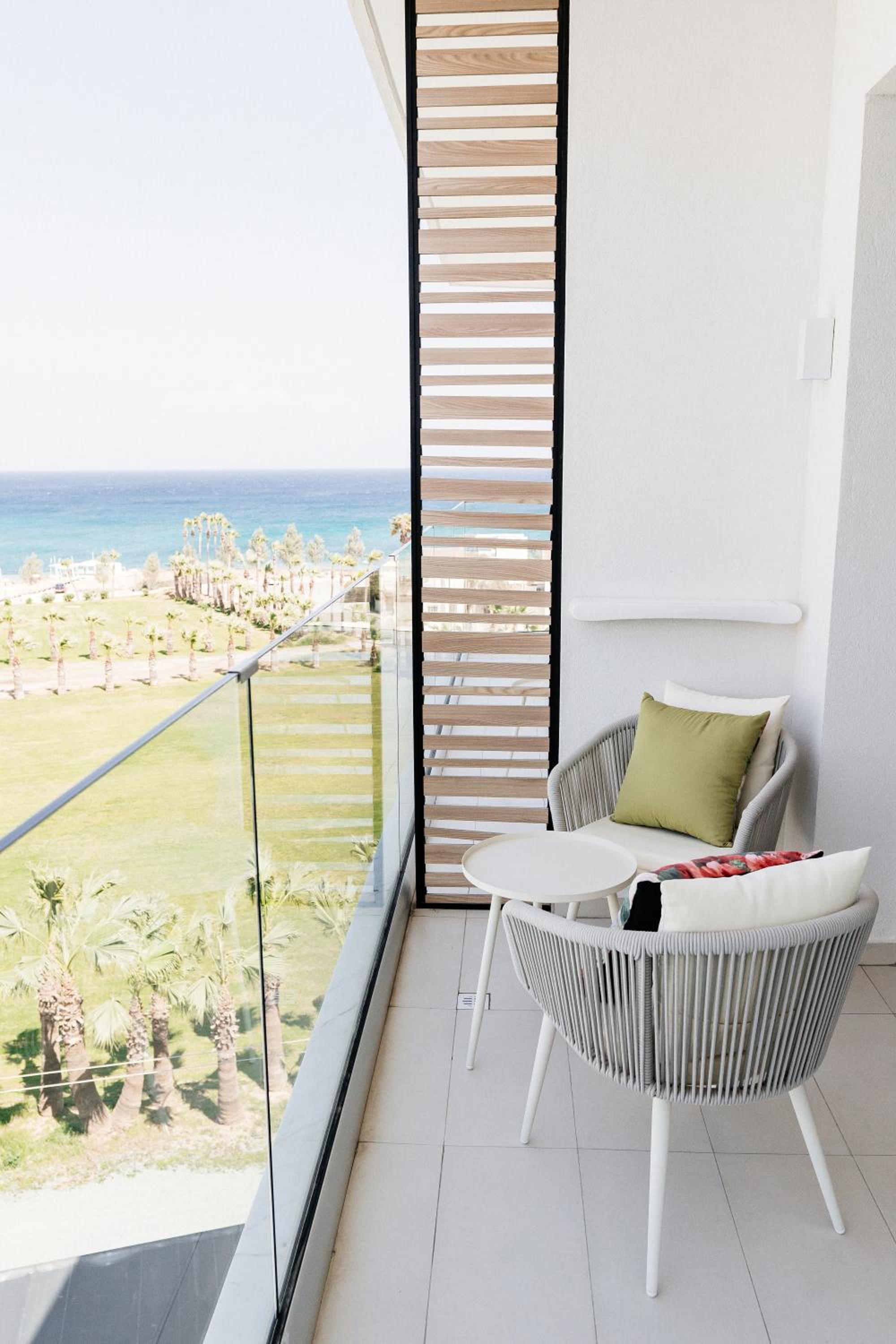 Superior Double or Twin Room Side Sea View