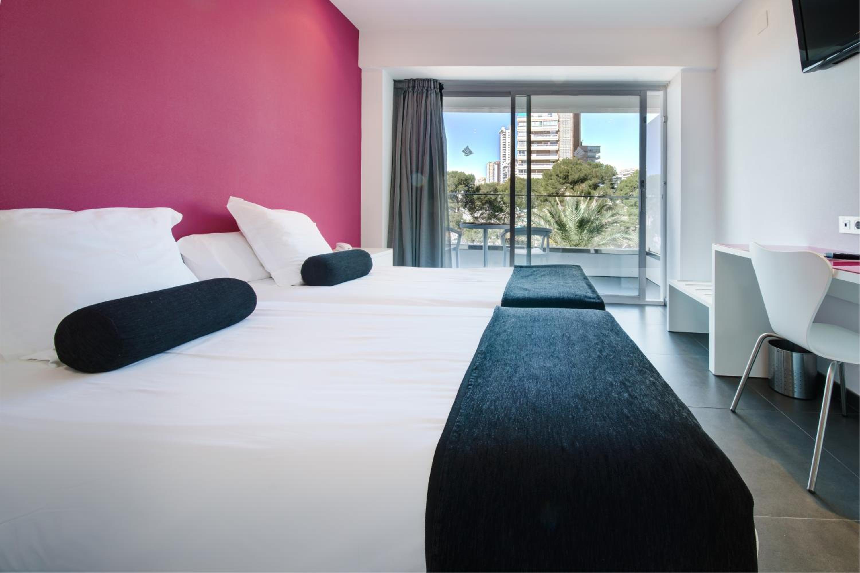 Double or Twin Room with Side Sea View with Terrace 1 - 2 beds