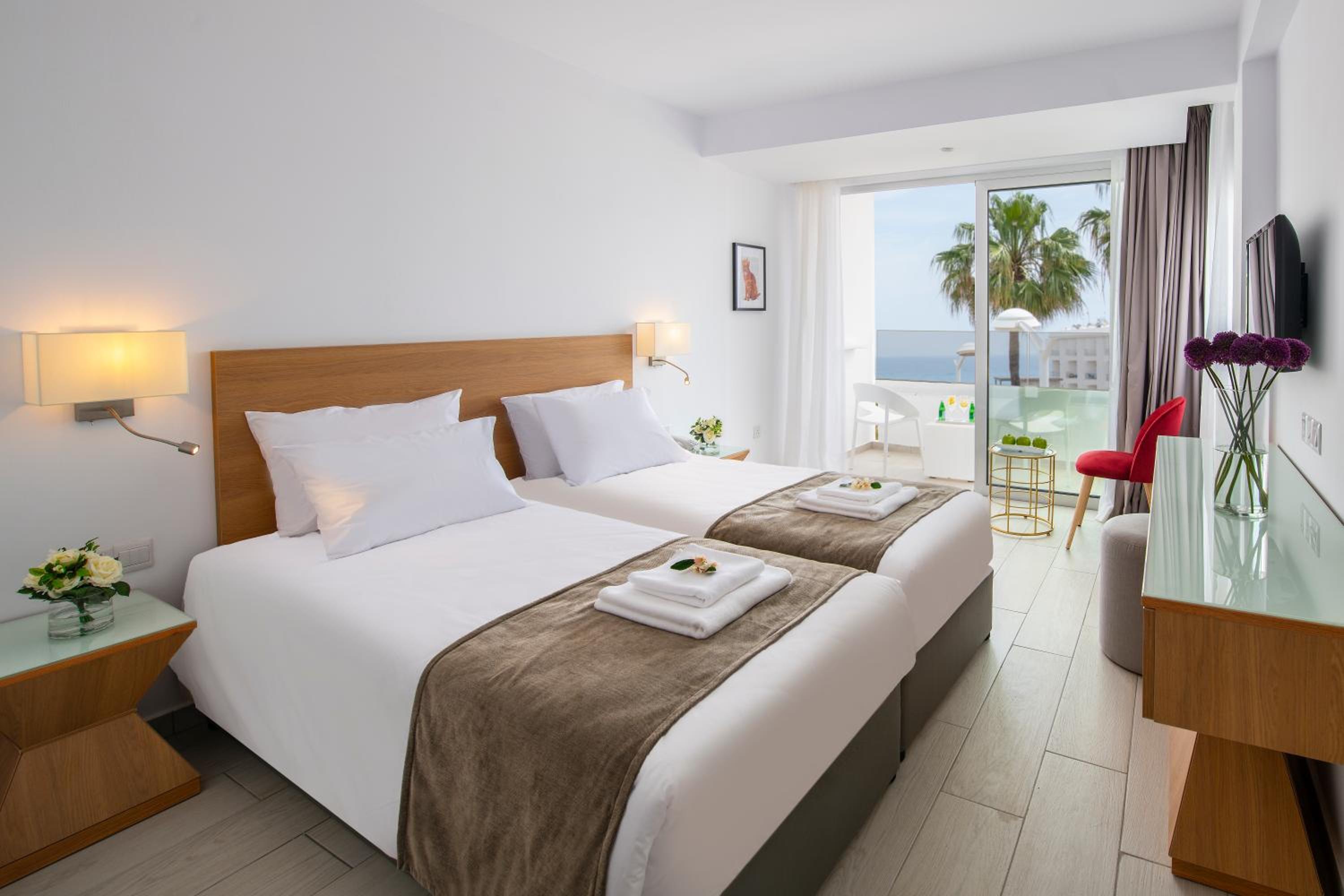 Superior Double or Twin Room with Sea View