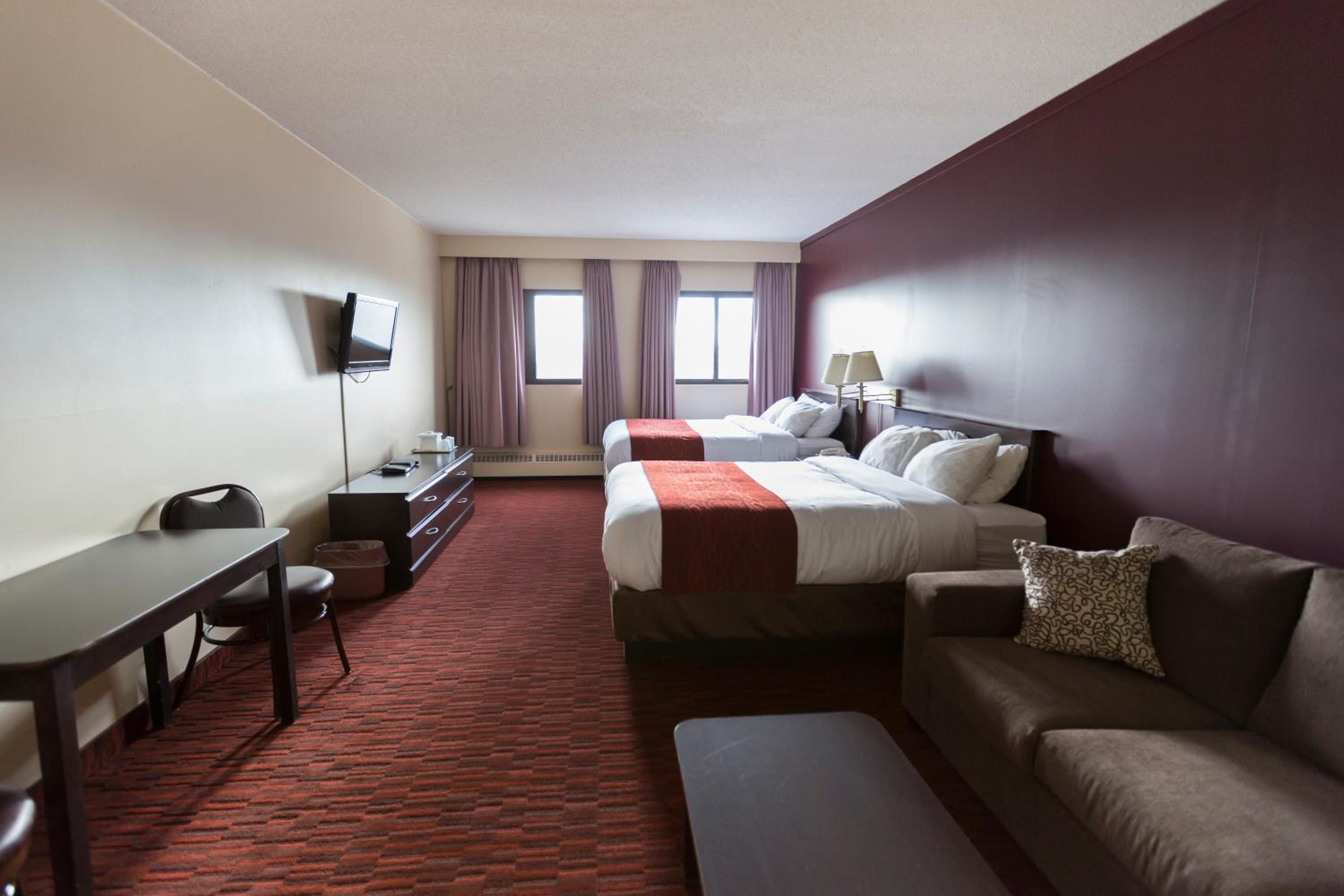 Queen Room with Two Queen Beds and Kitchenette