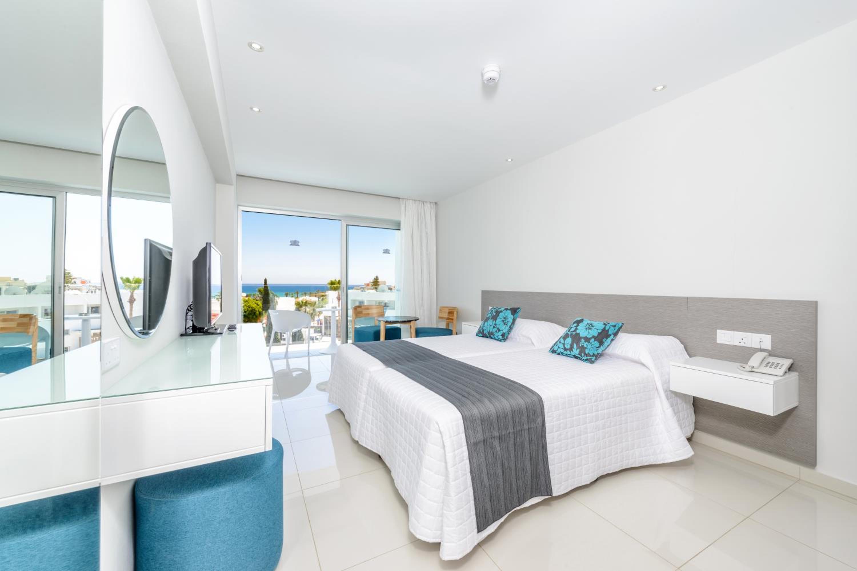 Double or Twin Room with Inland View