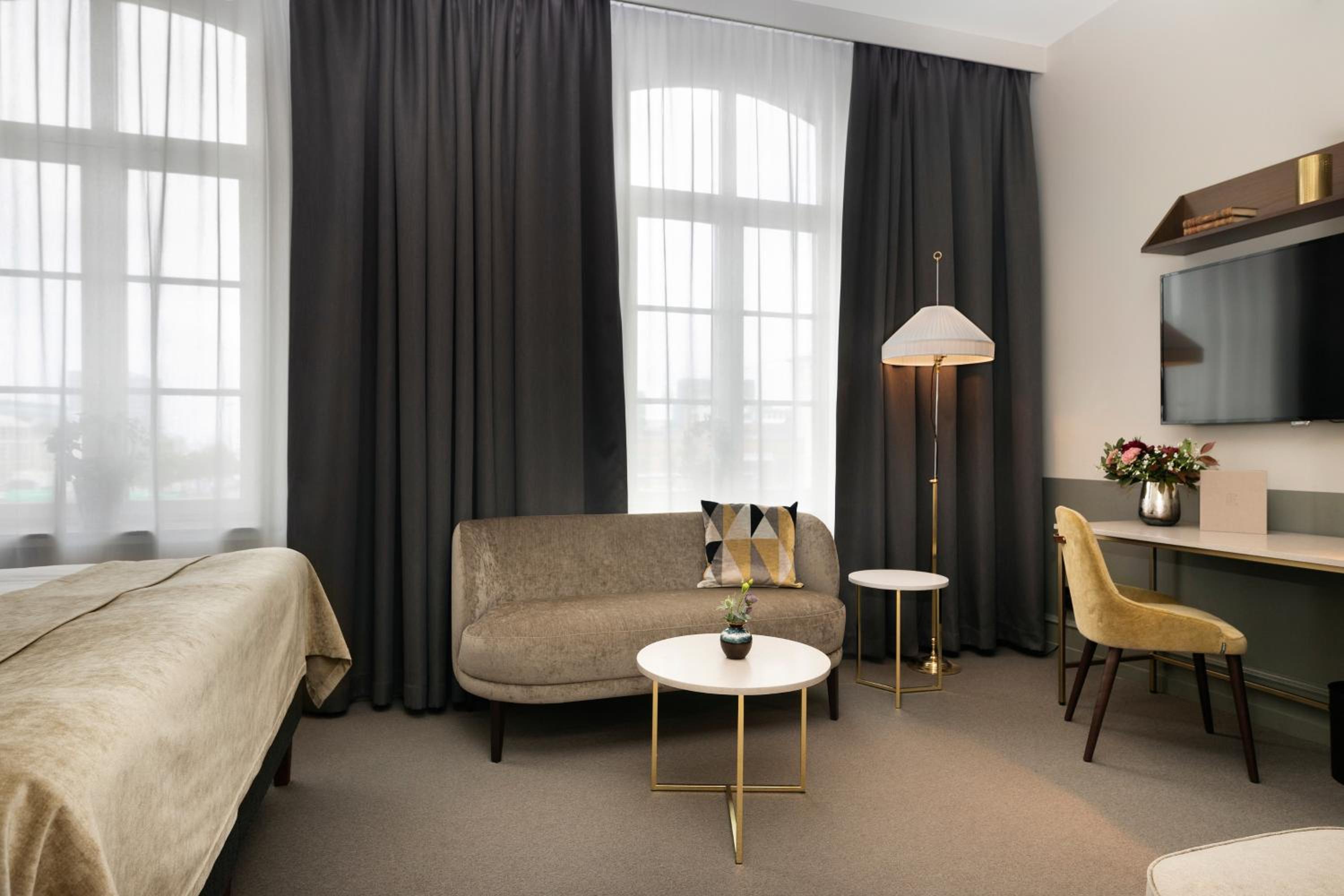 Deluxe Double or Twin Room