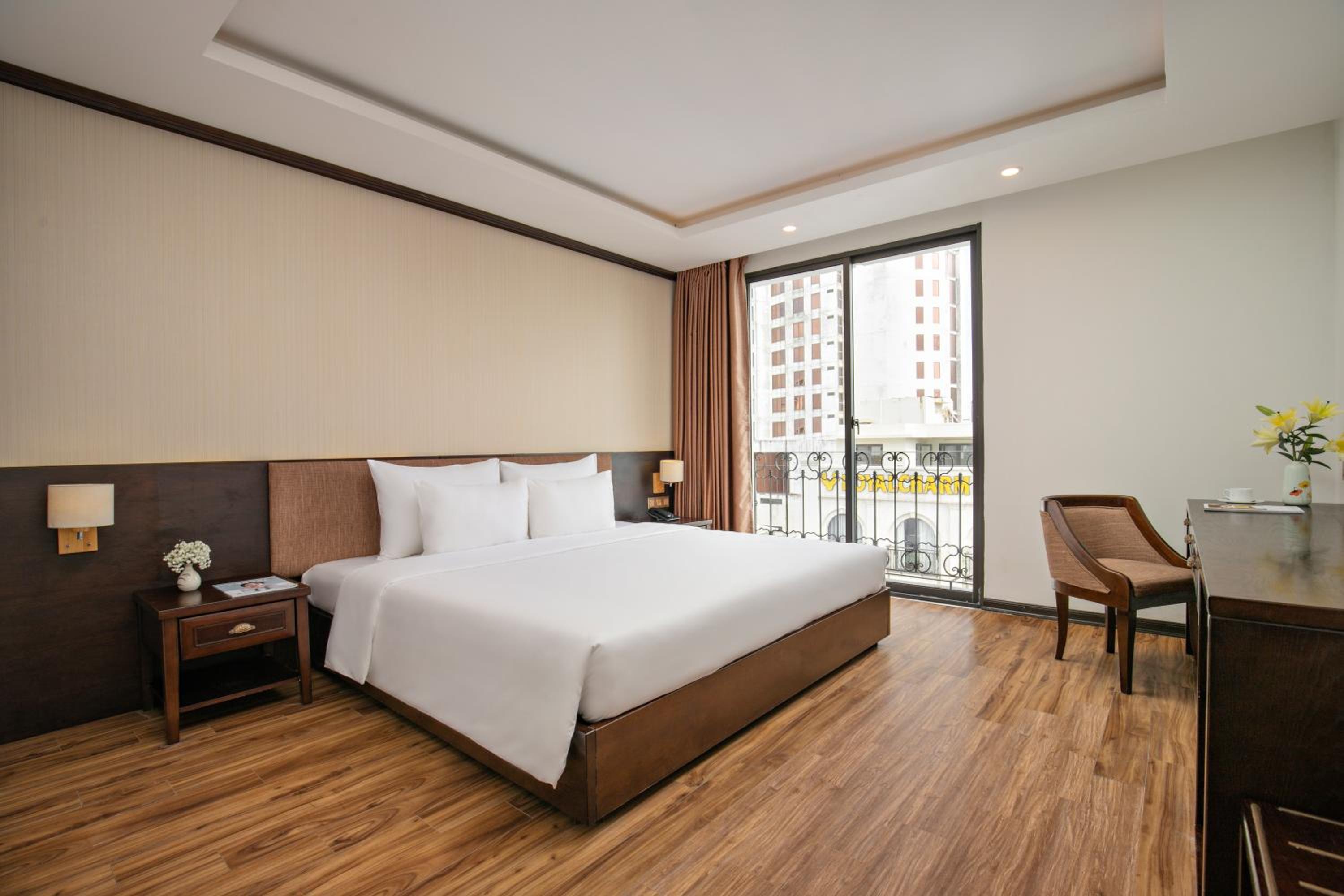 Executive Double Room with Balcony and City View