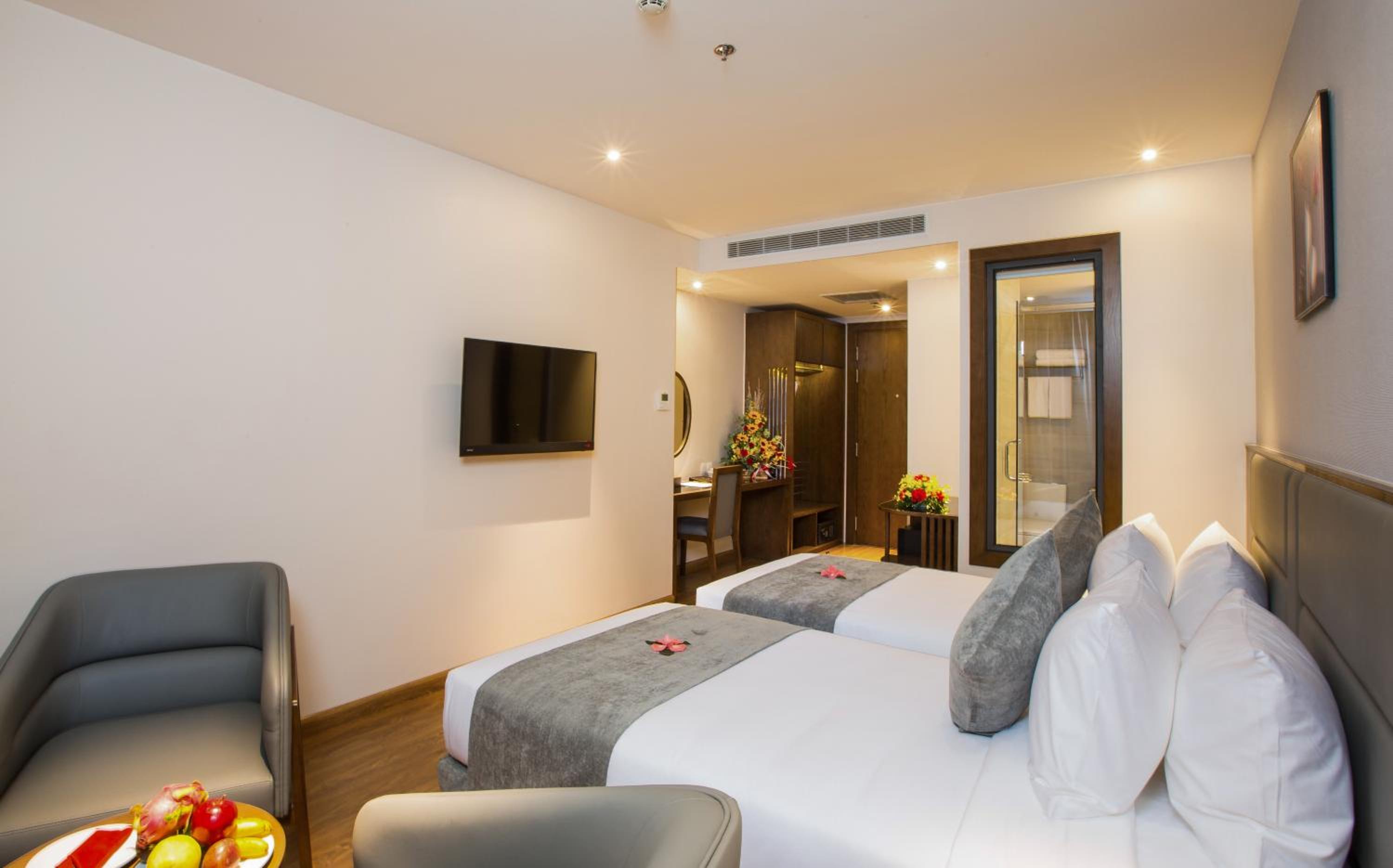 Deluxe Double or Twin Room with Sea View