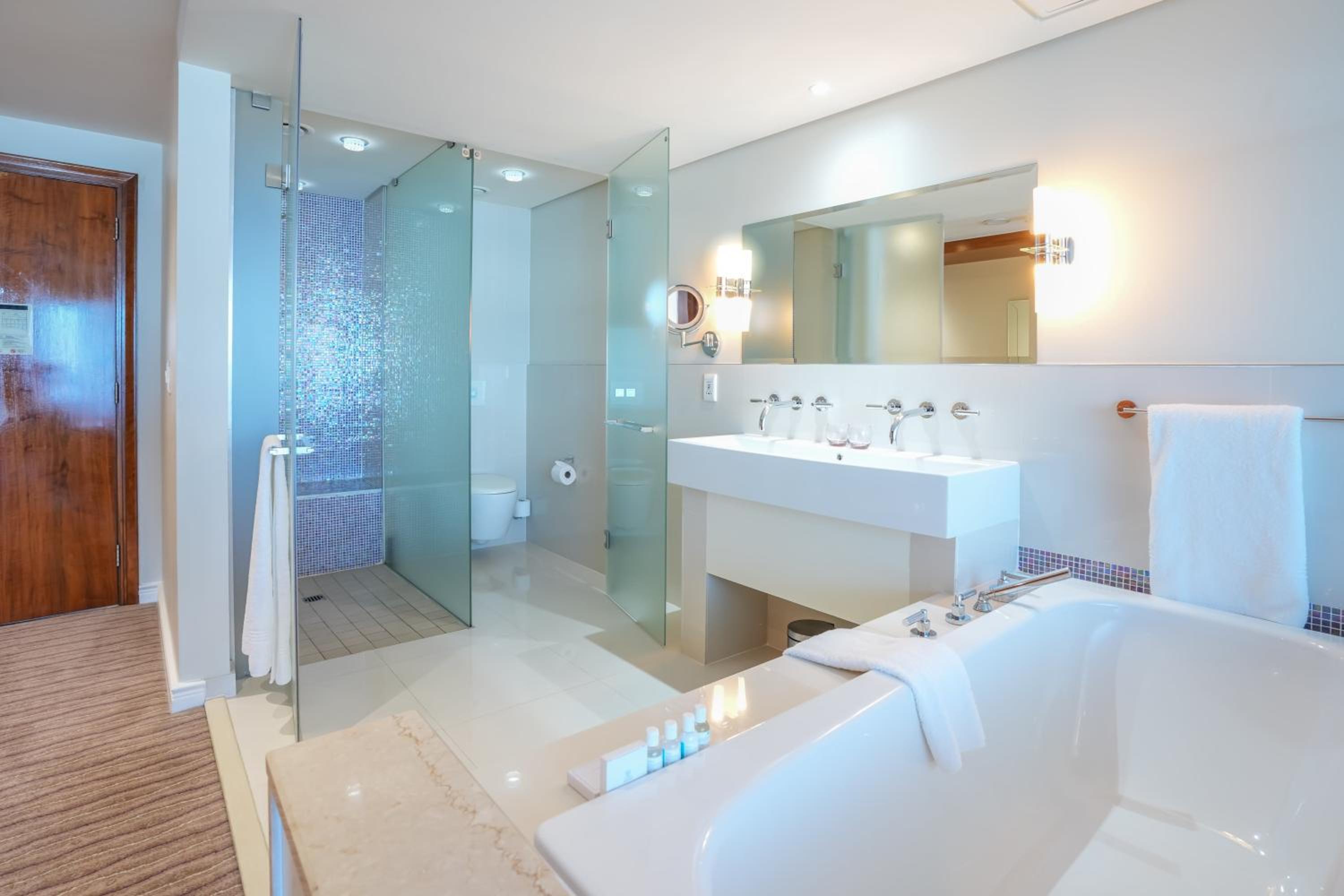 Sea facing Table Mountain twin room 