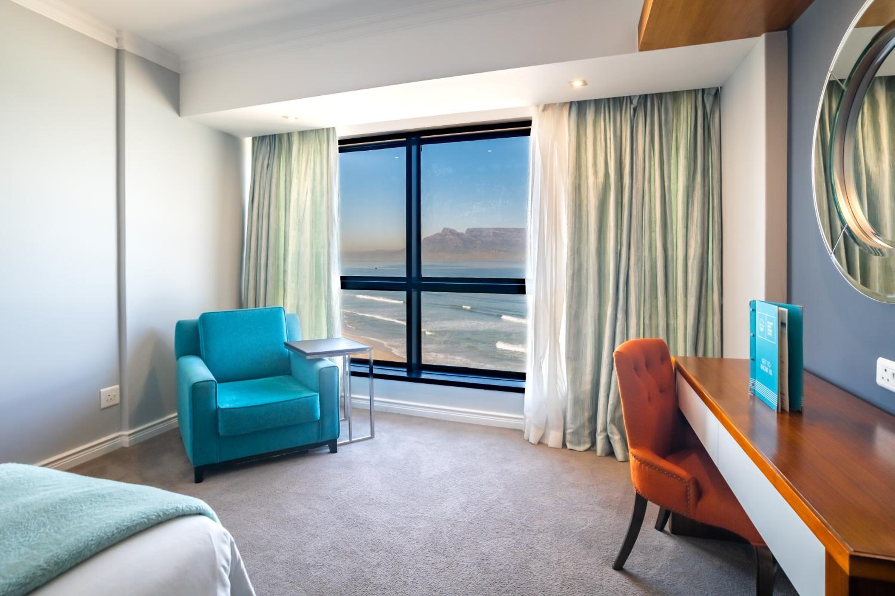 Sea facing Table Mountain twin room 