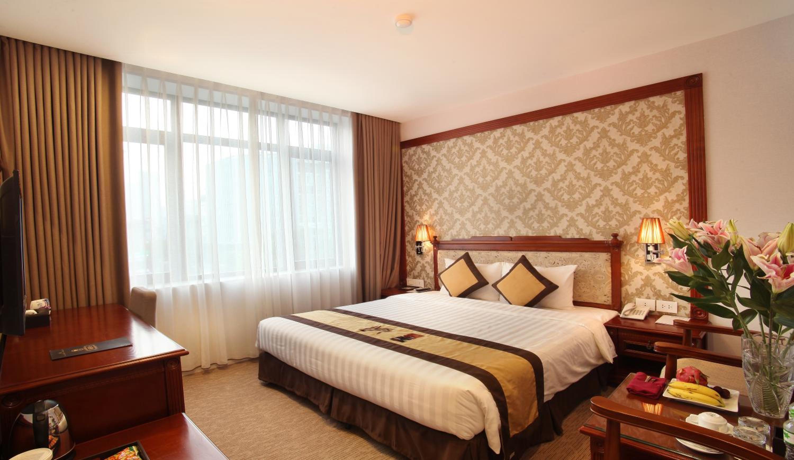 Deluxe Double or Twin Room with City View