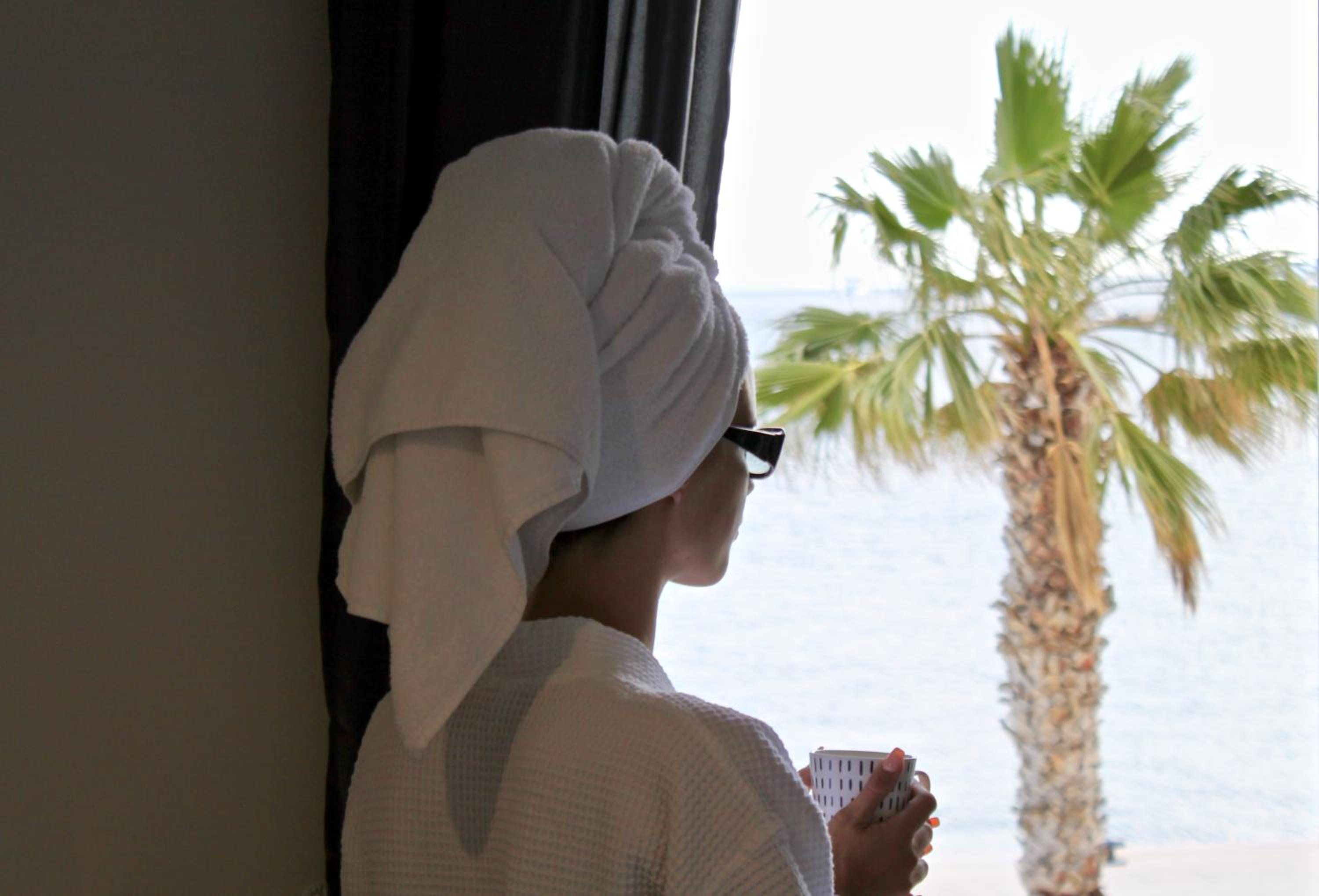 Deluxe Room - Partial Sea and Promenade View